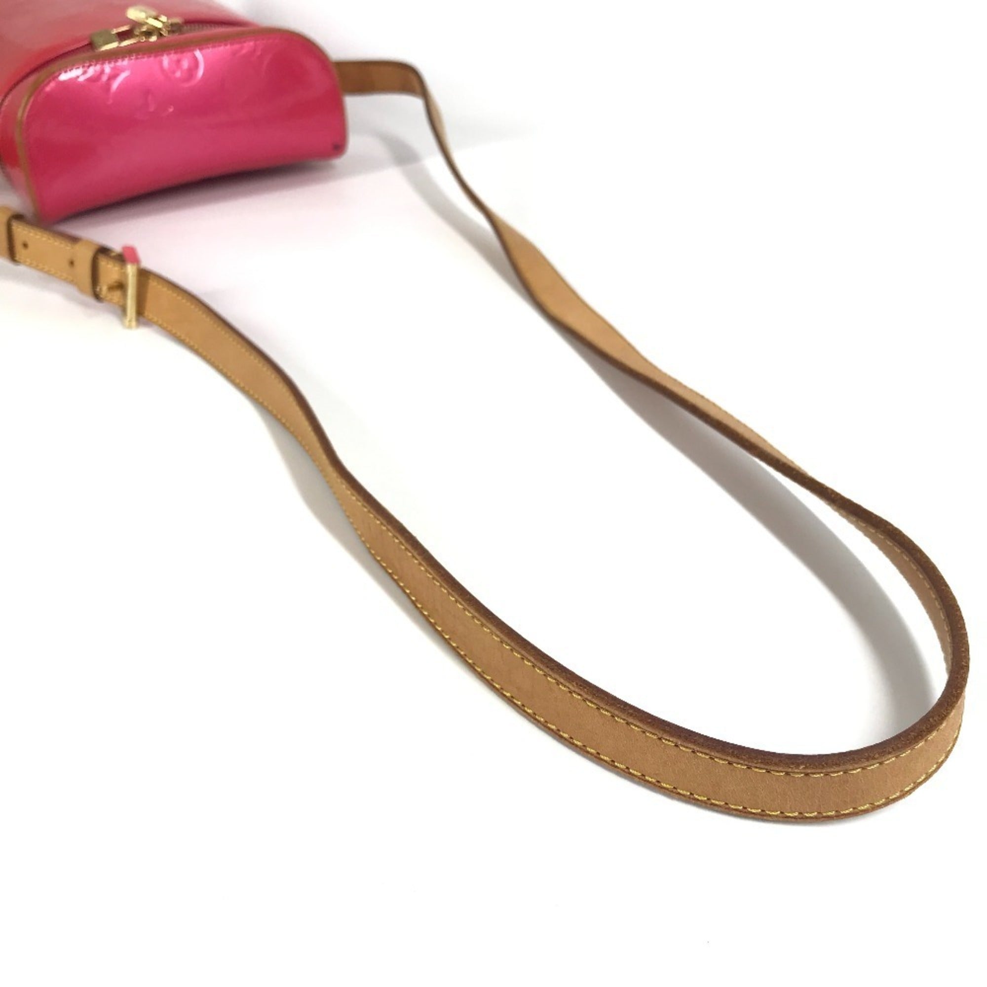 Louis Vuitton Fuchsia Pink Pink Monogram Vernis Pochette Shoulder Bag (Pre-Owned)