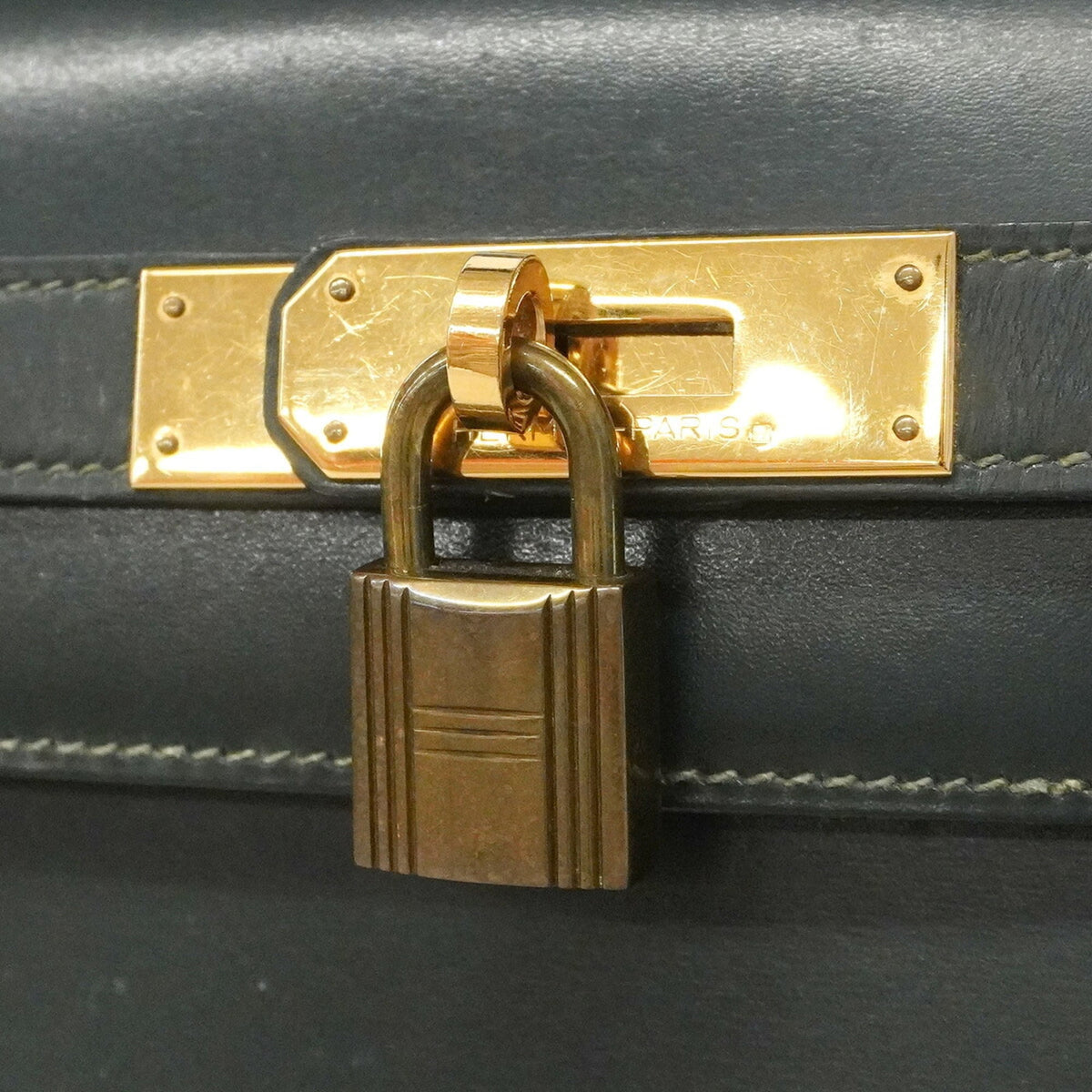 Hermes Green Box Calf Leather Handbag (Pre-Owned)