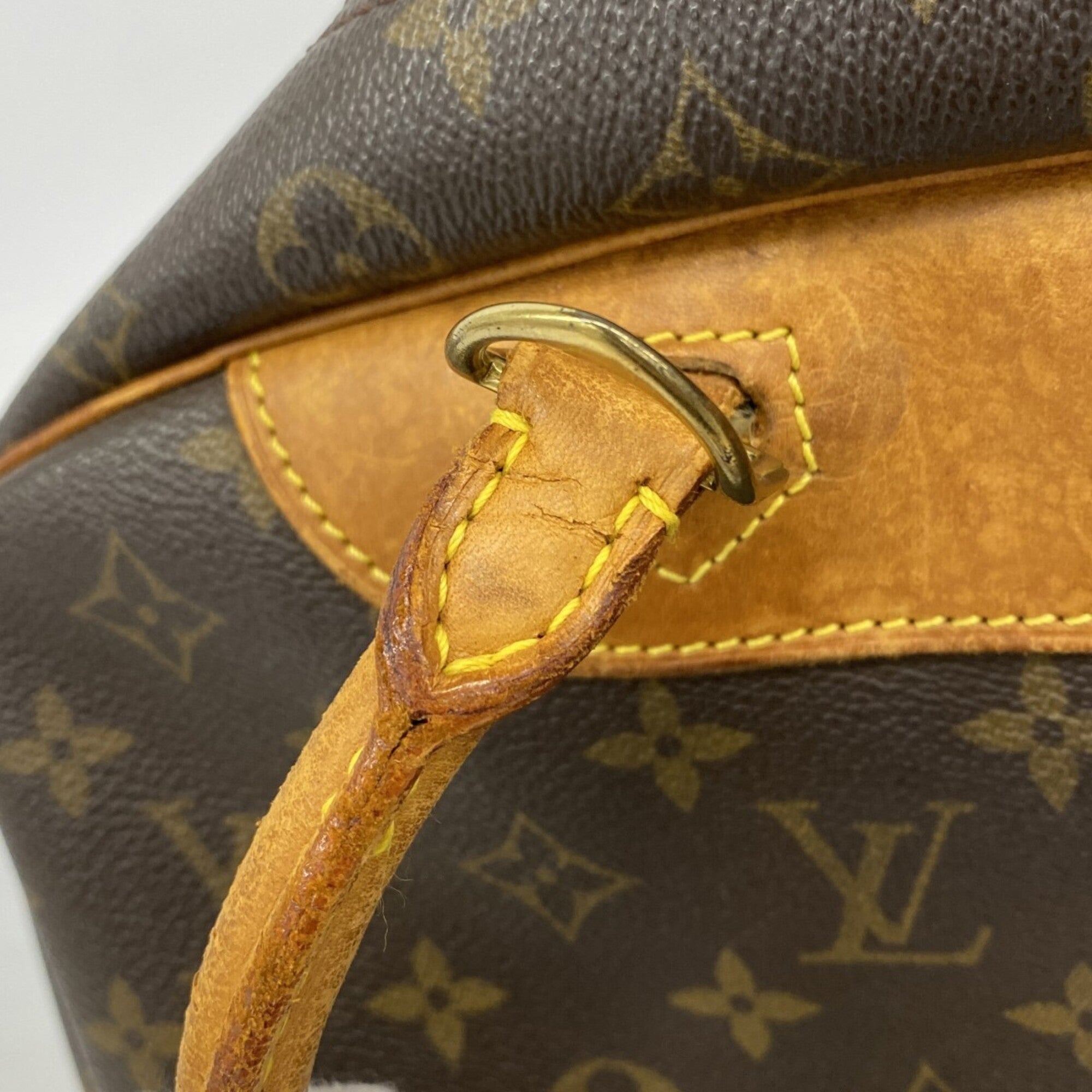Louis Vuitton Brown Handbag (Pre-Owned)