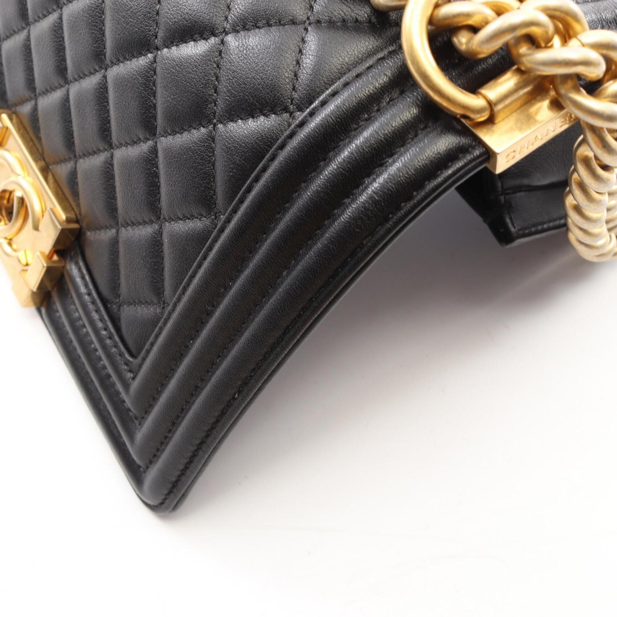 Chanel Black Leather Handbag Shoulder Bag (Pre-Owned)