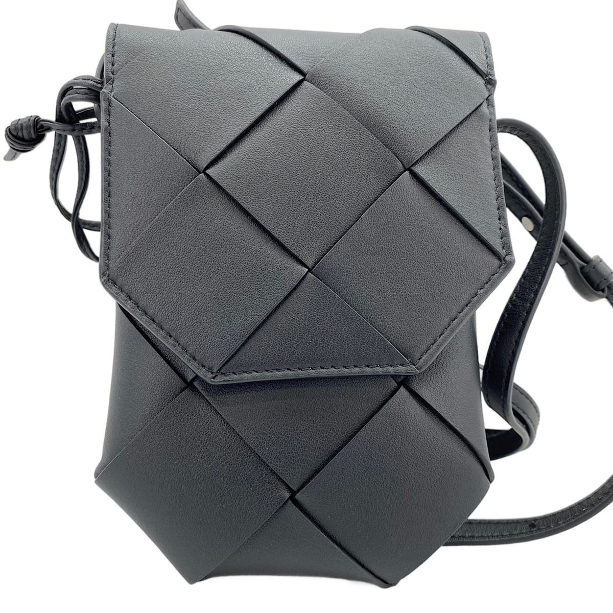 Bottega Veneta Black Pouch Shoulder Bag (Pre-Owned)