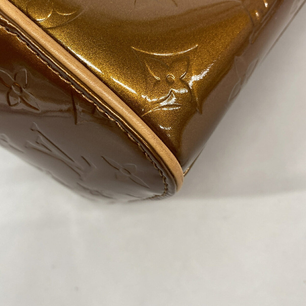 Louis Vuitton Bronze Handbag (Pre-Owned)