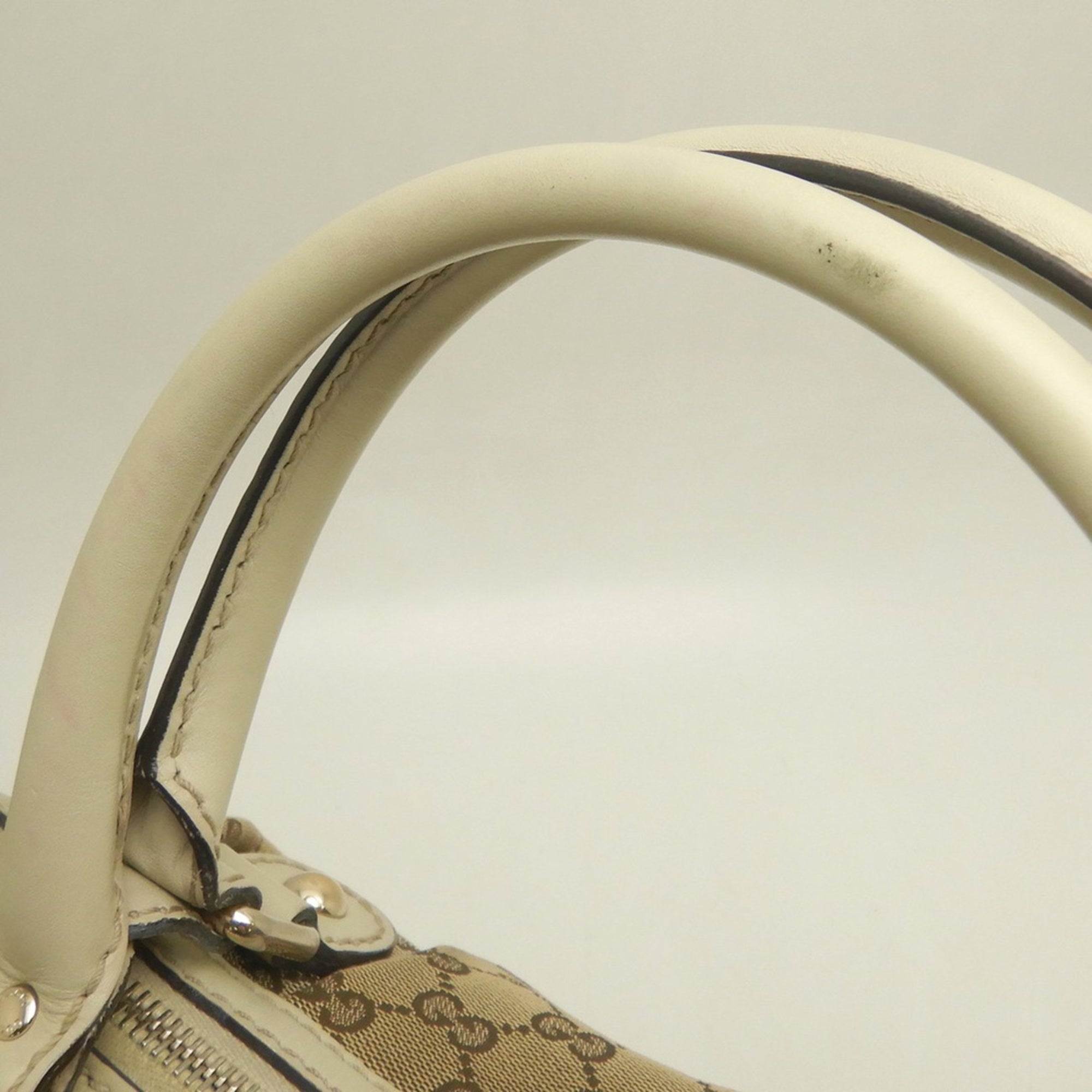 Gucci Beige Gg Canvas Leather Handbag (Pre-Owned)