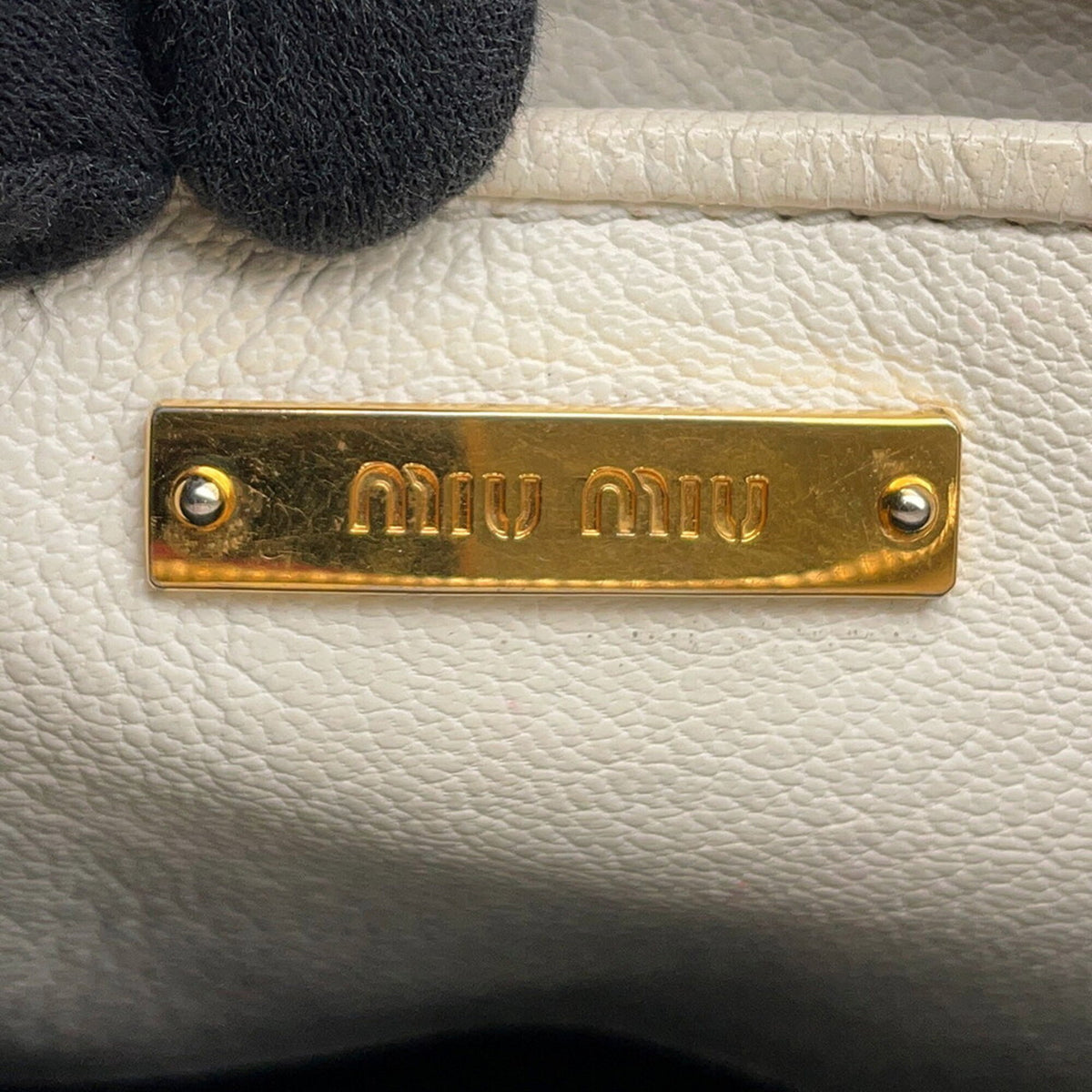 Miu Miu Gold White Leather Shoulder Bag (Pre-Owned)