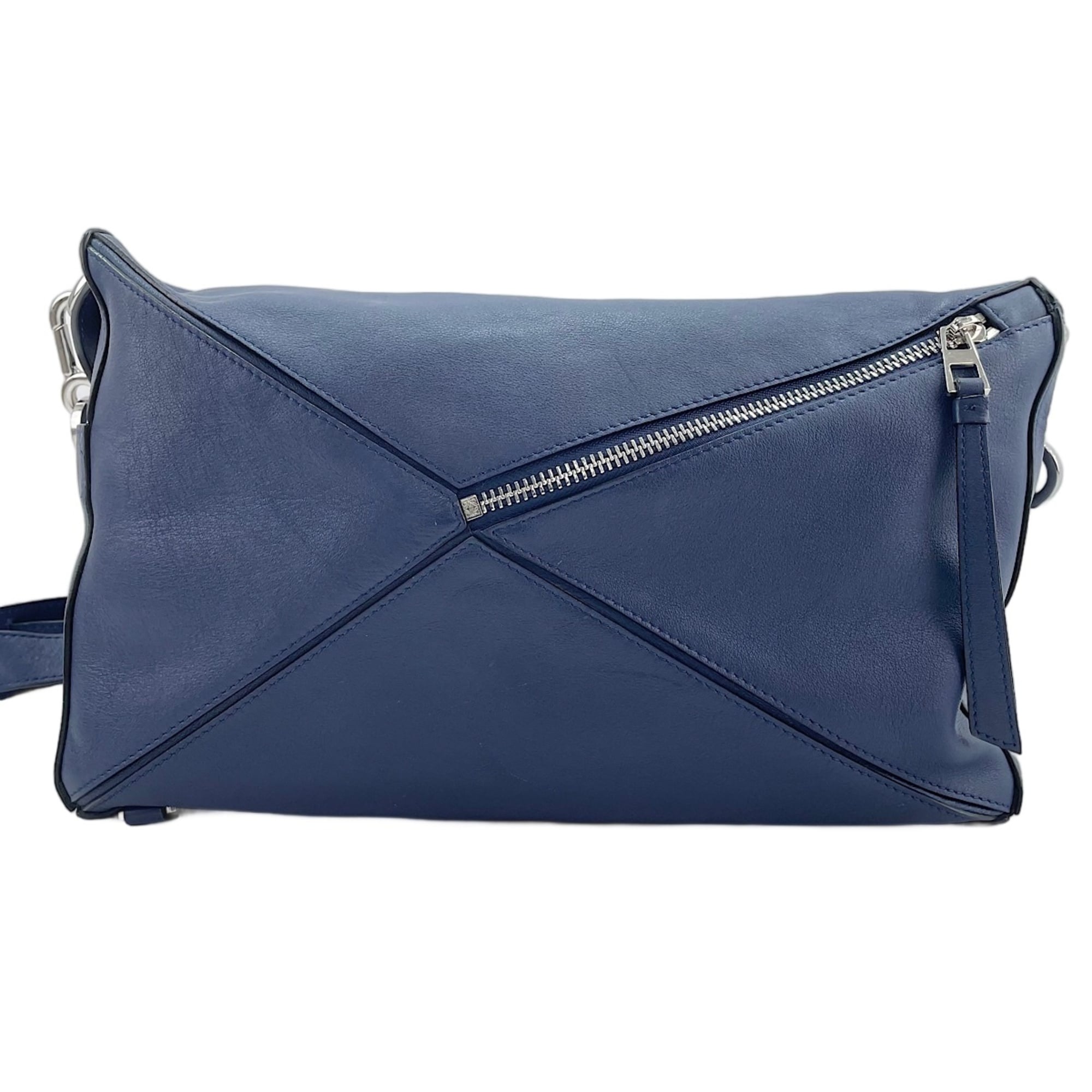 Loewe Blue Shoulder Bag (Pre-Owned)