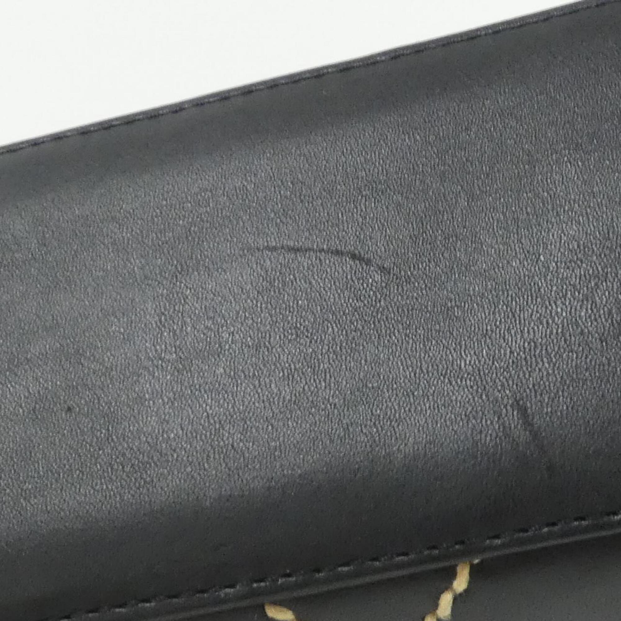 Chanel Beige Black Leather Handbag (Pre-Owned)