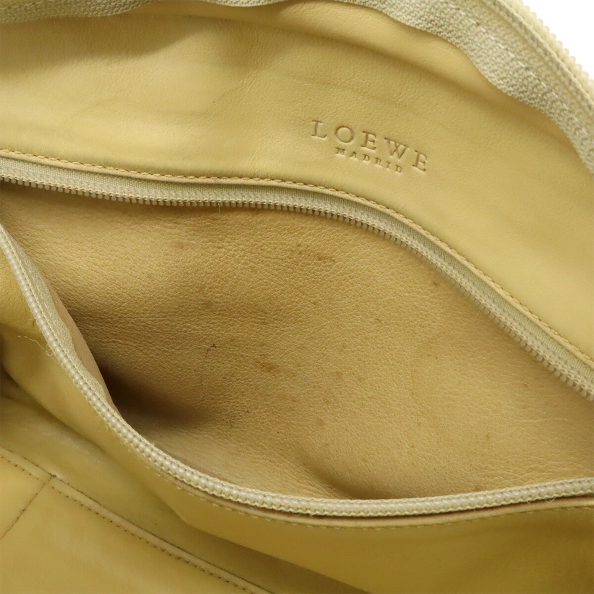 Loewe Amazona Beige Ivory Suede Leather Handbag (Pre-Owned)