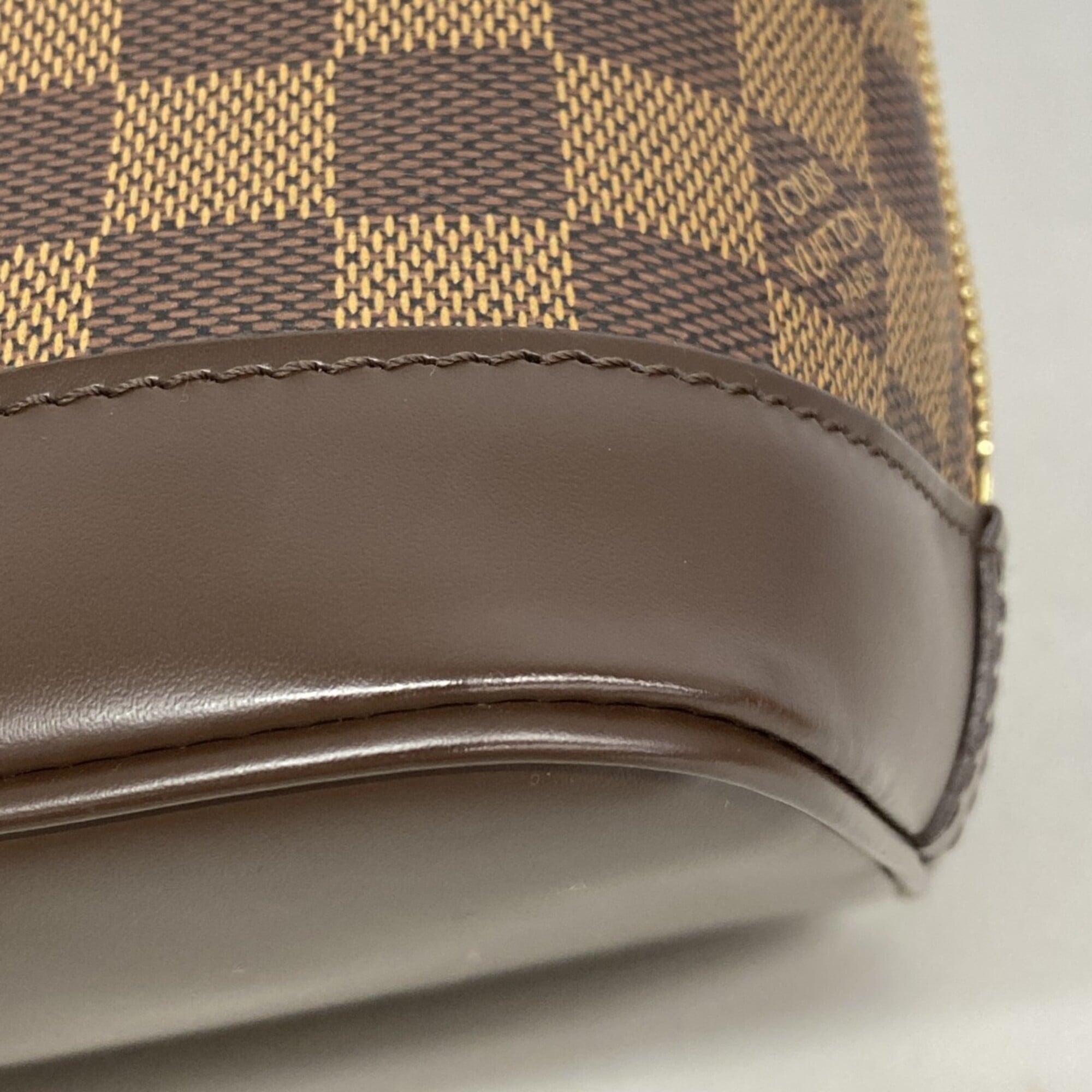 Louis Vuitton Ebene Handbag (Pre-Owned)