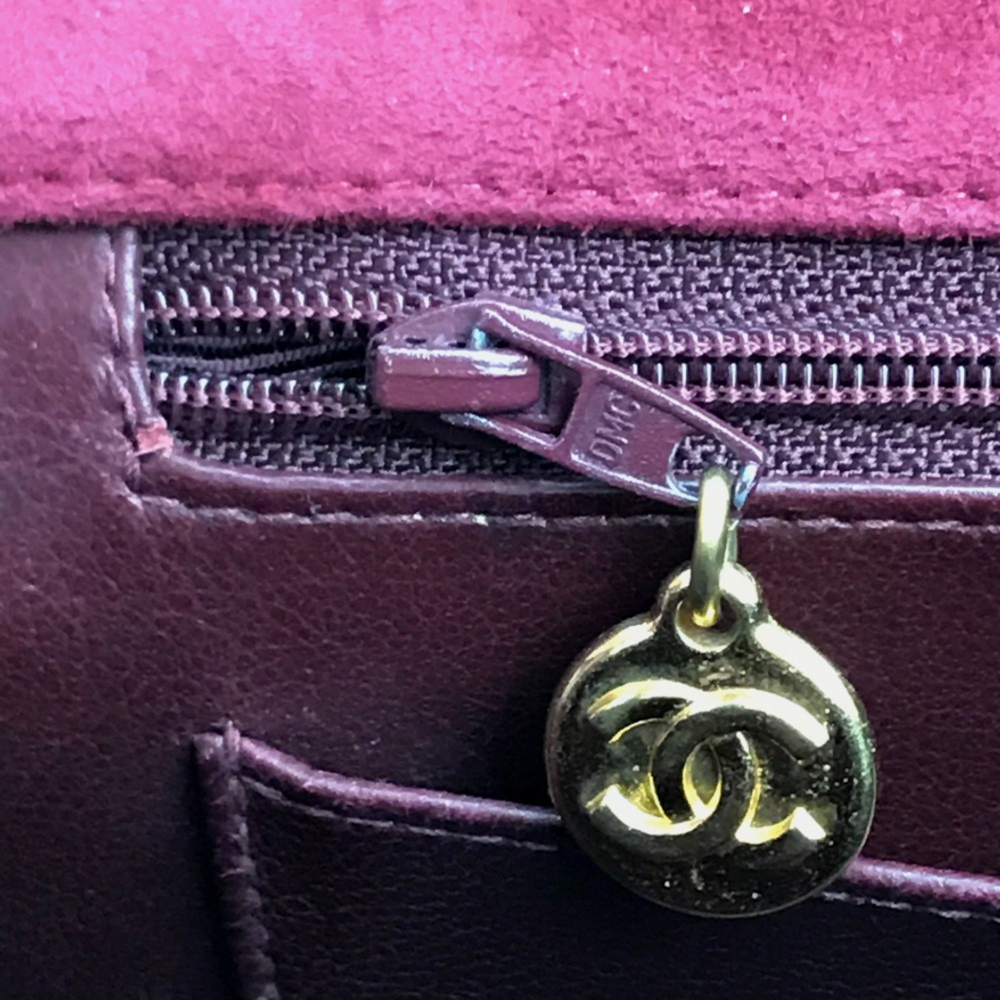 Chanel Red Leather Shoulder Bag (Pre-Owned)