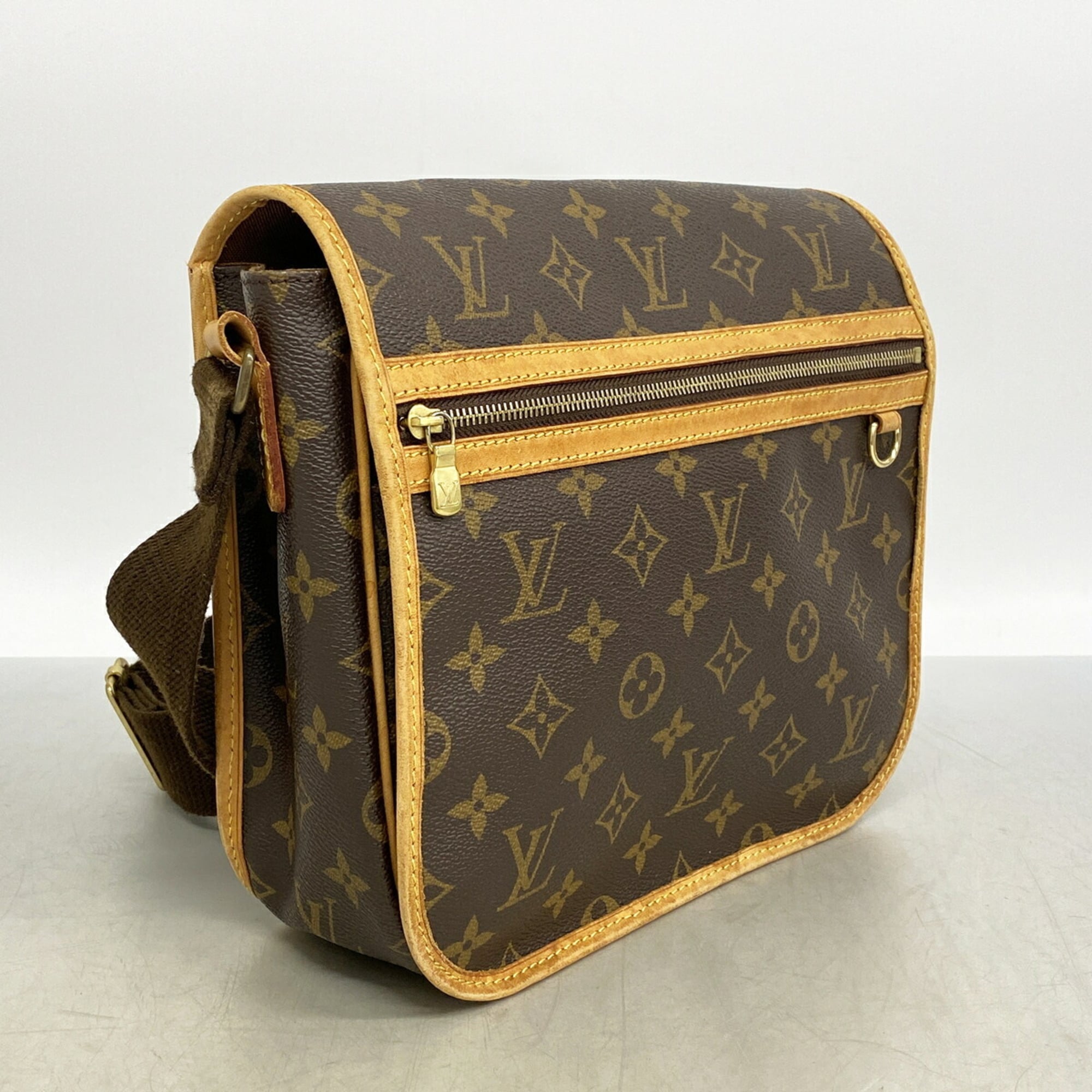Louis Vuitton Brown Shoulder Bag (Pre-Owned)
