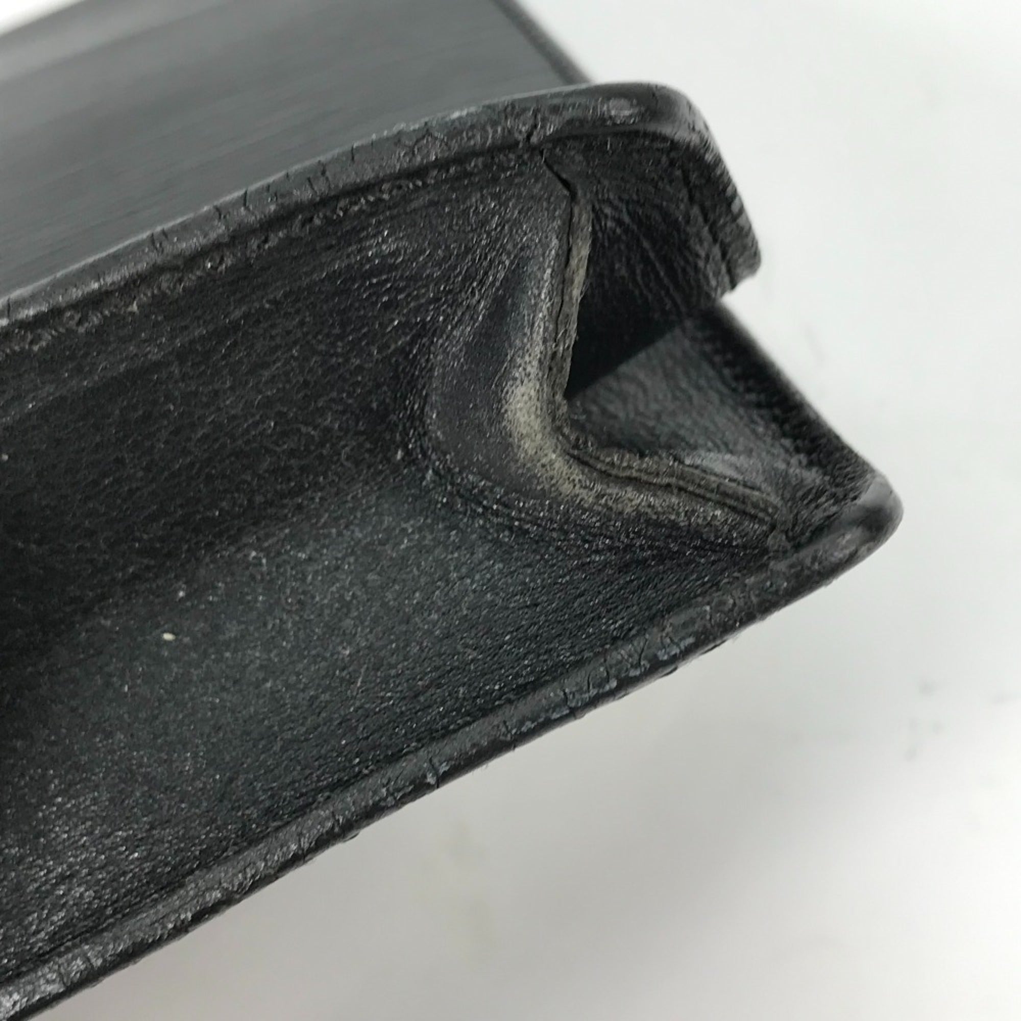 Louis Vuitton Epi Black Galle Noir Epi Leather Clutch Bag (Pre-Owned)