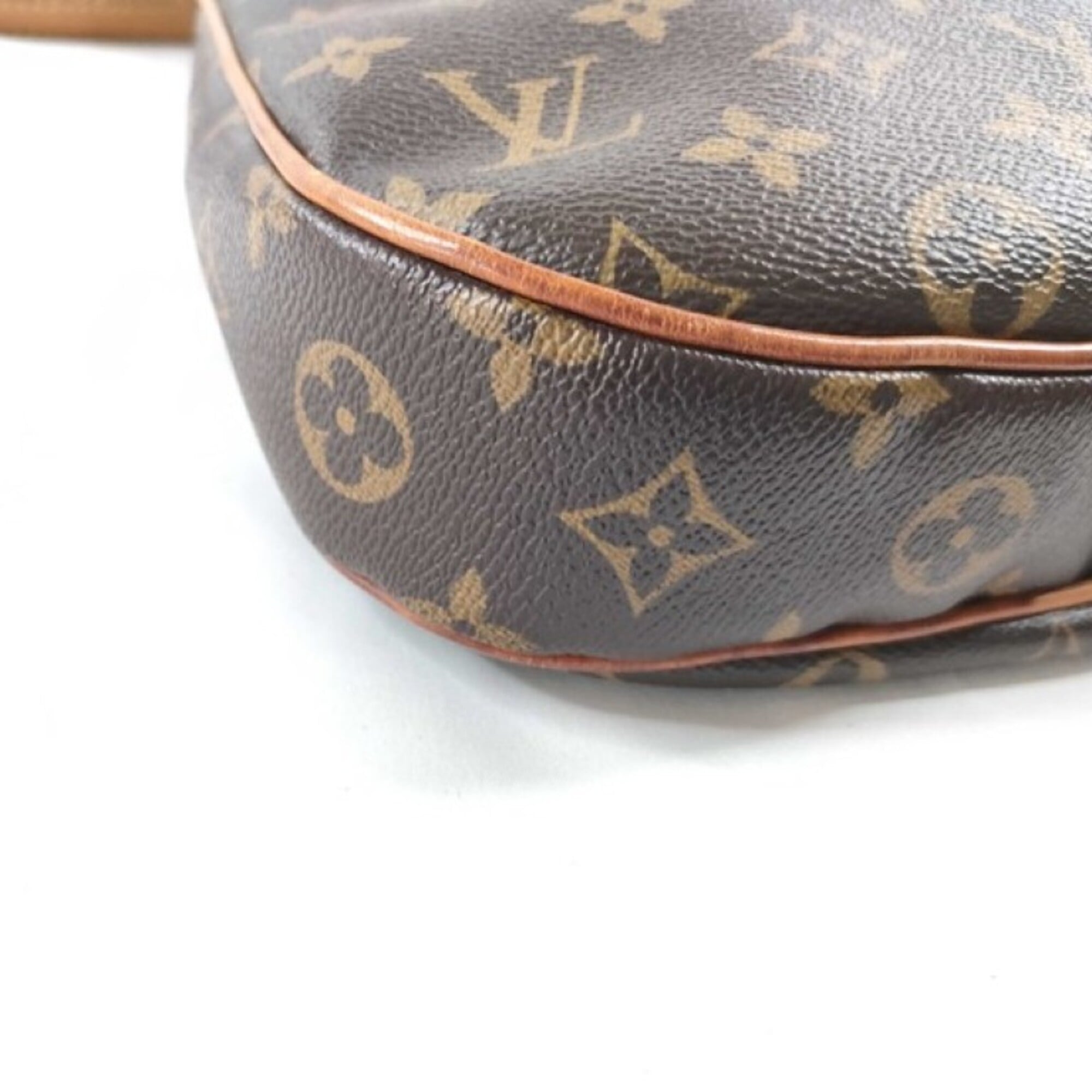 Louis Vuitton Brown Monogram Monogram Shoulder Bag (Pre-Owned)