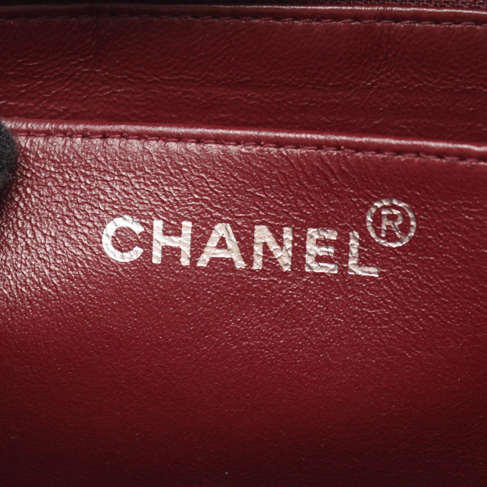Chanel Black Leather Handbag Shoulder Bag (Pre-Owned)