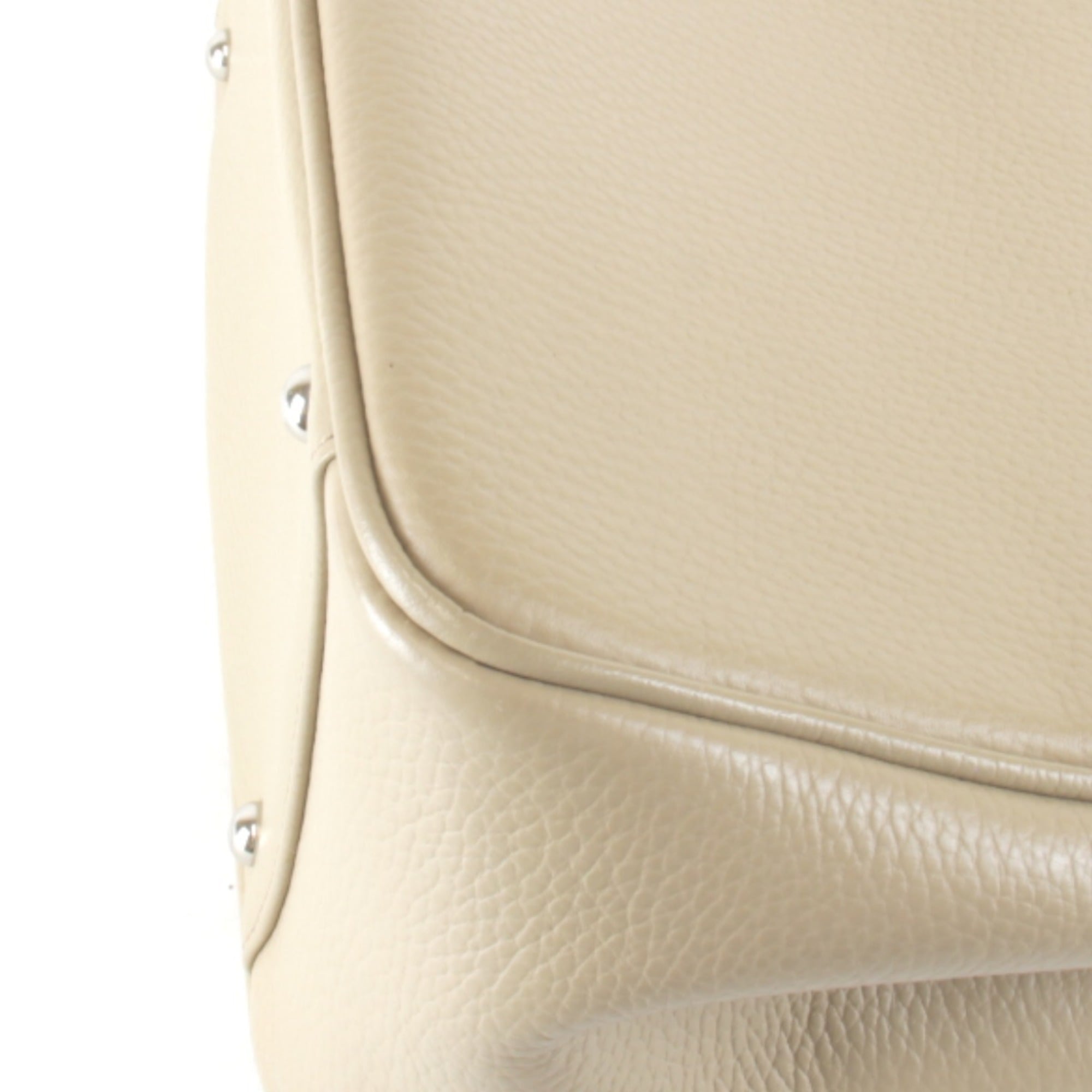 Burberry Beige Leather Handbag (Pre-Owned)