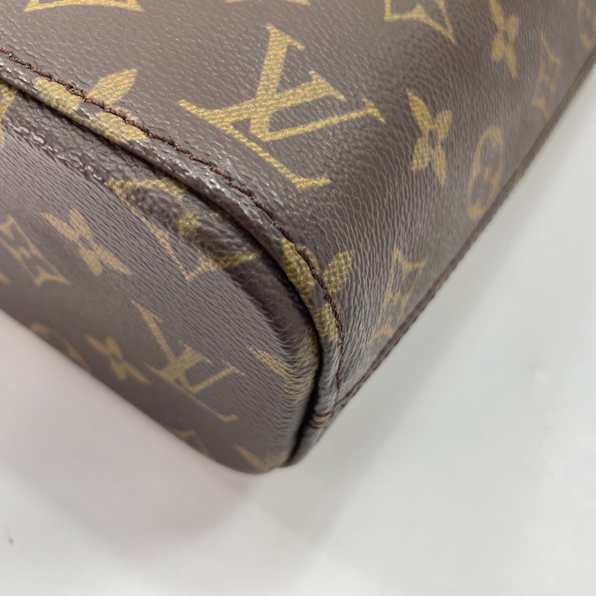 Louis Vuitton Brown Handbag (Pre-Owned)
