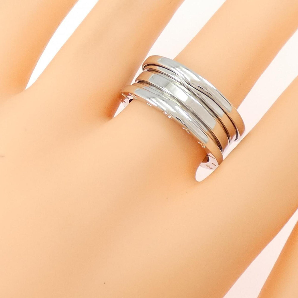 Bvlgari White Gold (18K) Band Ring (Pre-Owned)