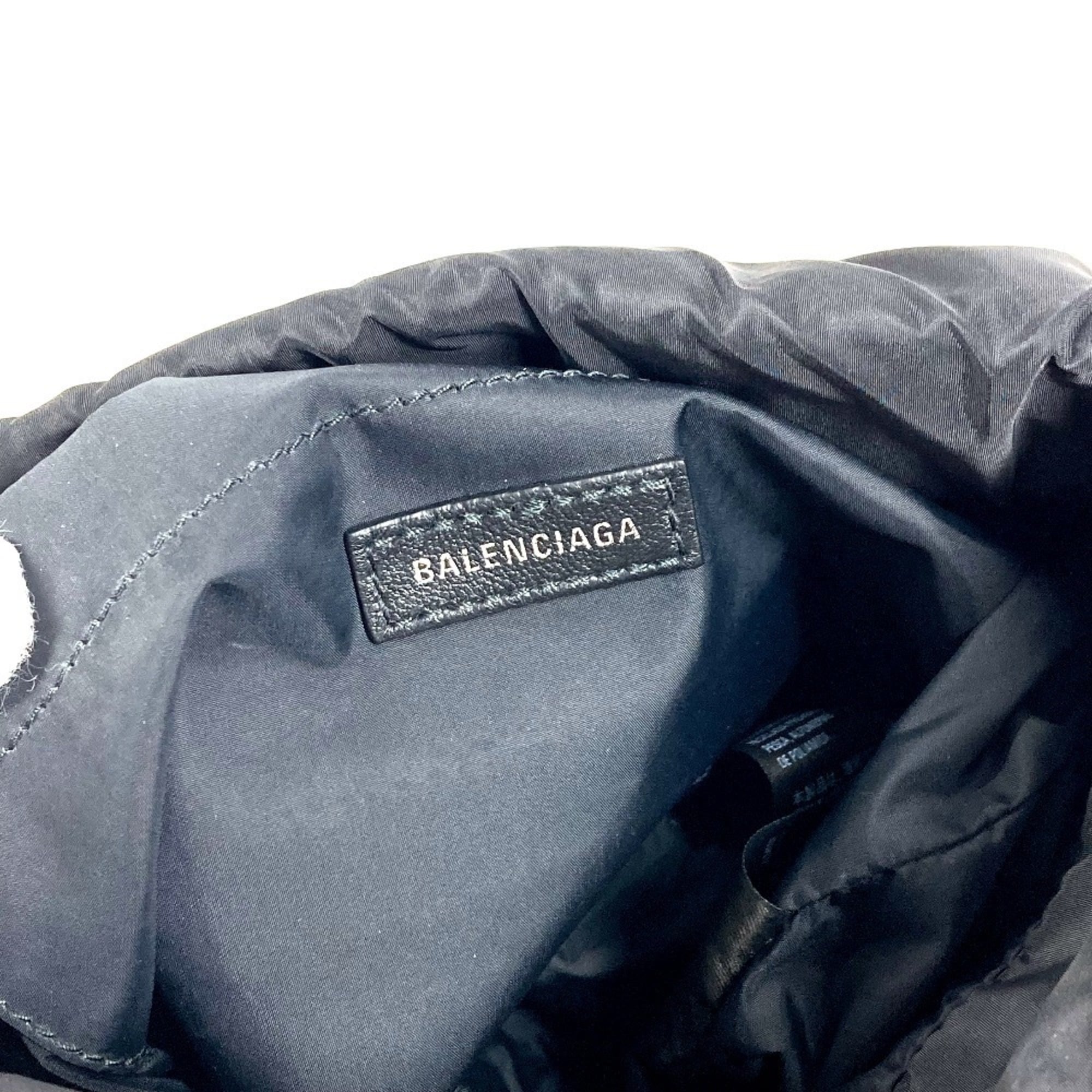 Balenciaga Black Nylon Shoulder Bag (Pre-Owned)