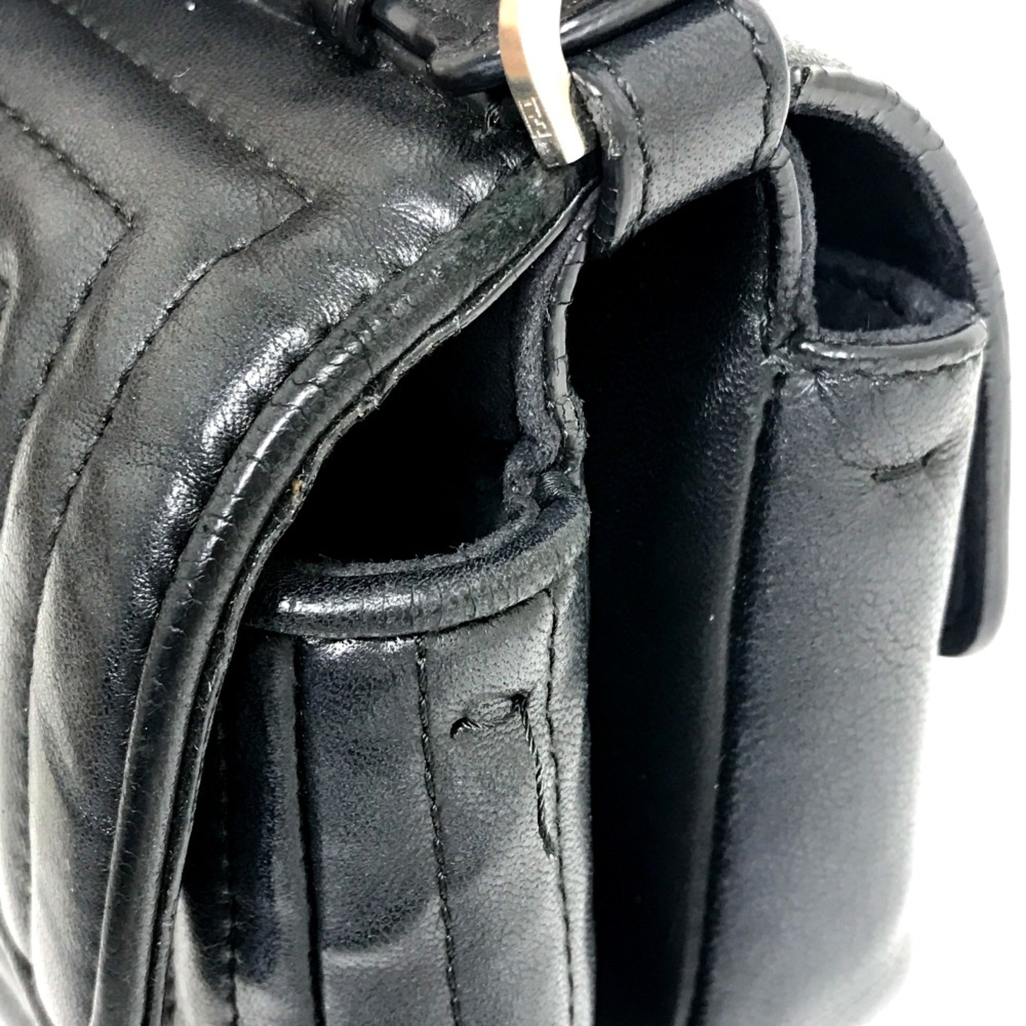Fendi Black Leather Shoulder Bag (Pre-Owned)