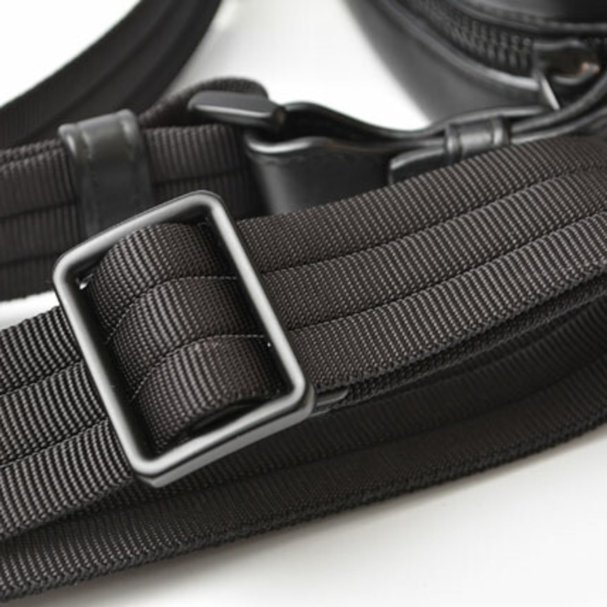 Bottega Veneta Black Leather Pouch Shoulder Bag (Pre-Owned)