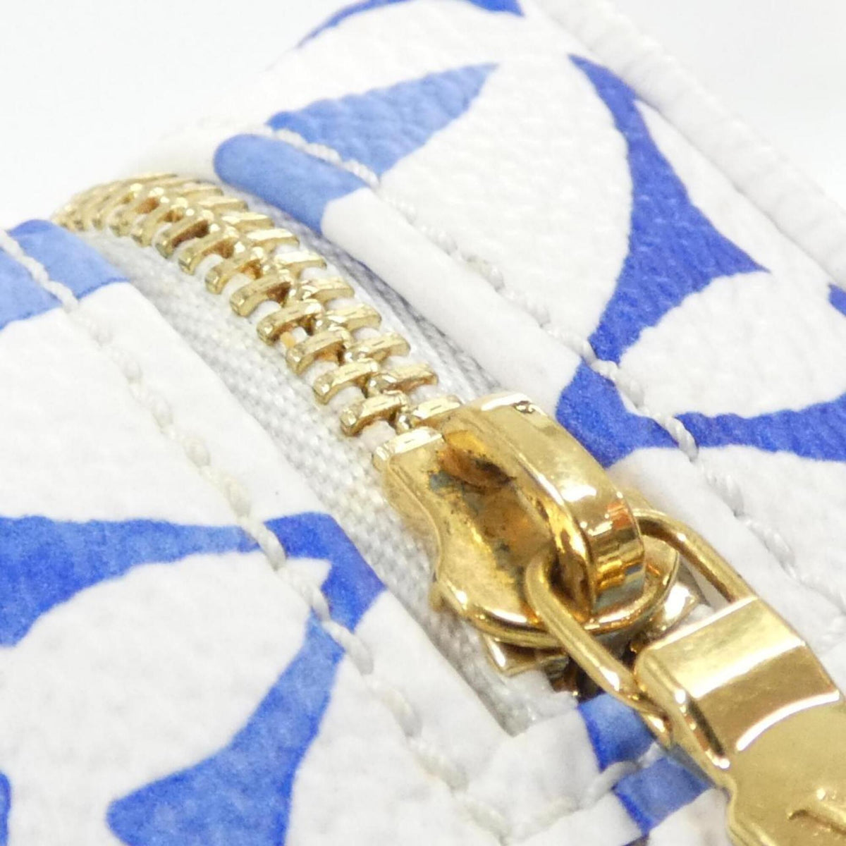 Louis Vuitton Blue Coated Canvas Handbag Pouch (Pre-Owned)