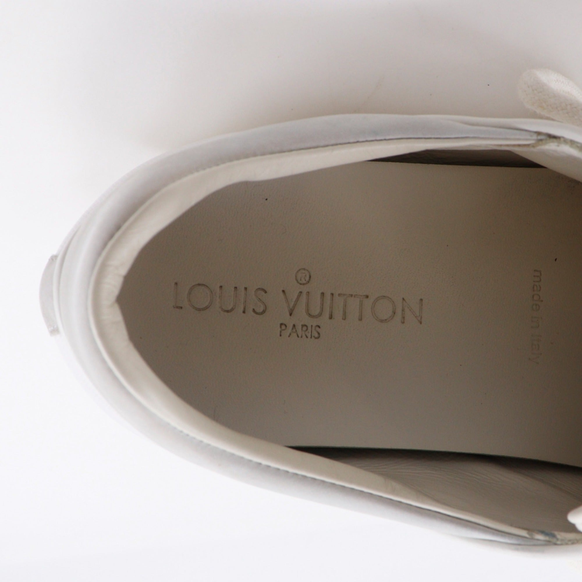 Louis Vuitton White Sneakers (Pre-Owned)