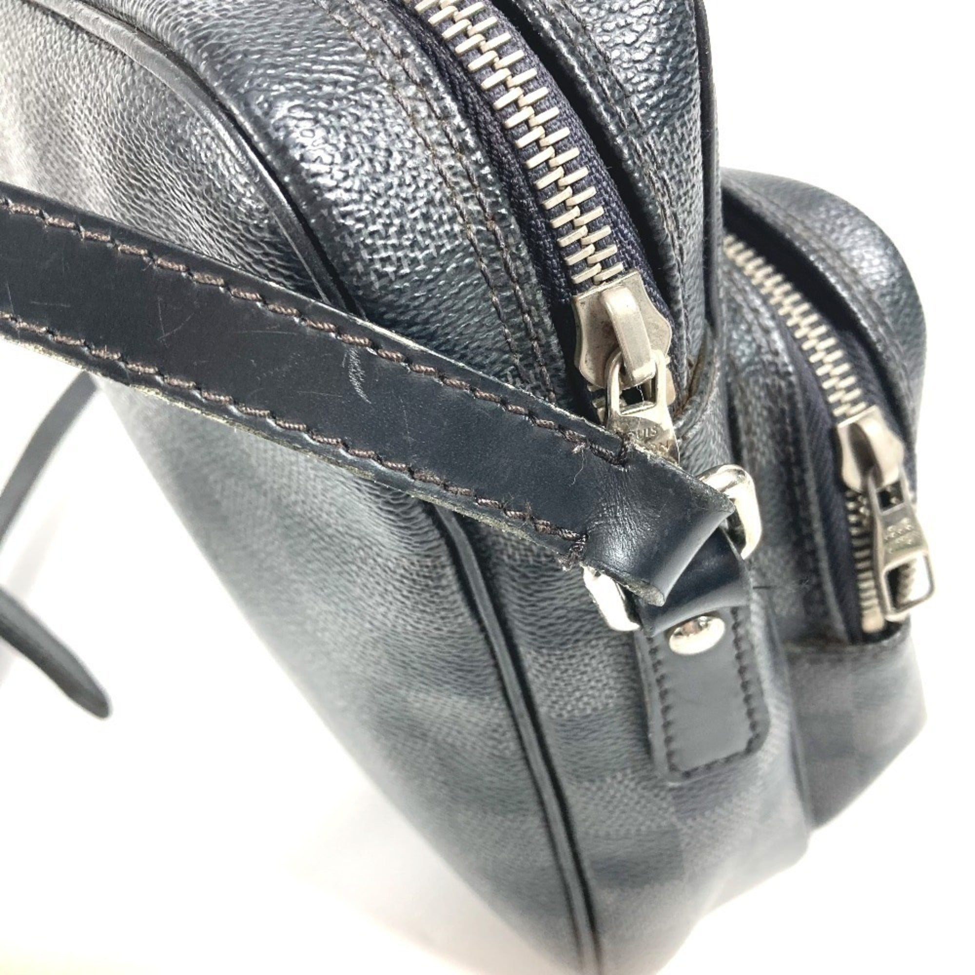 Louis Vuitton Black Damier Graphite Damier Graphite Pochette Shoulder Bag (Pre-Owned)