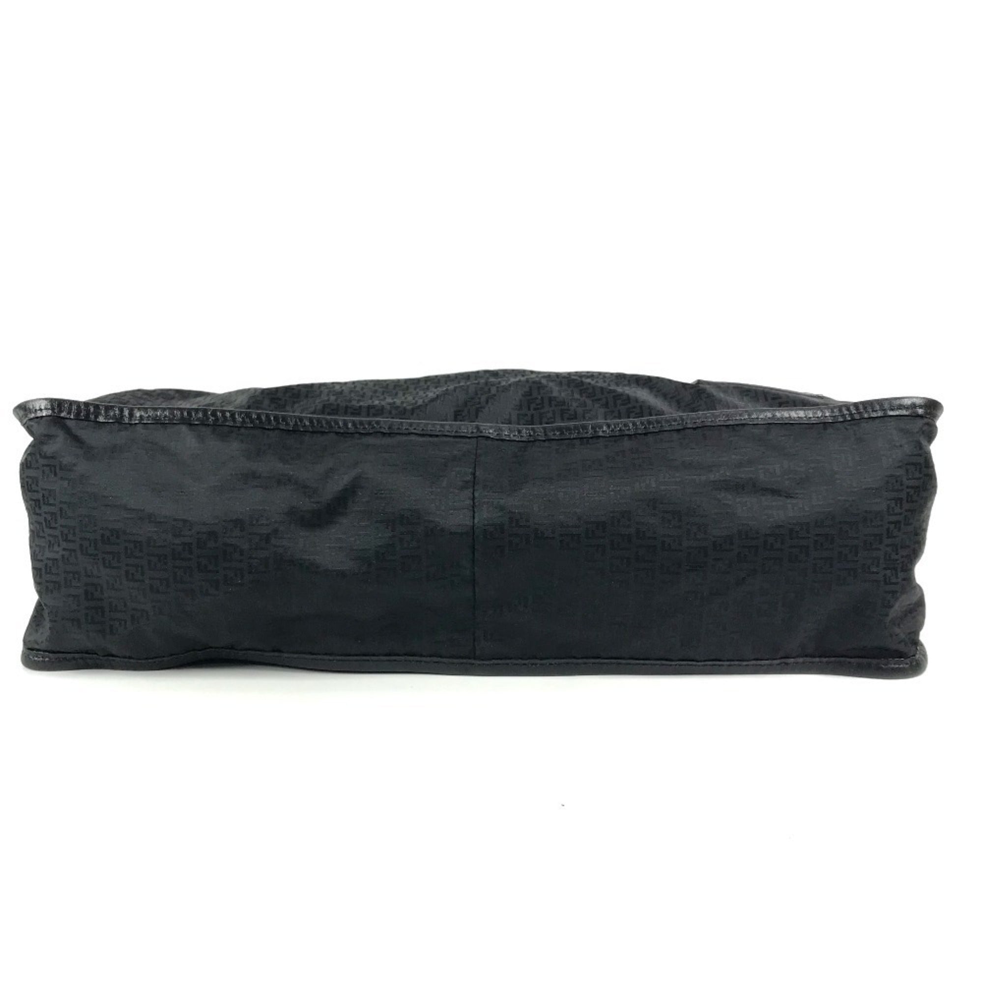 Fendi Black Leather Nylon Messenger Bag Shoulder Bag (Pre-Owned)