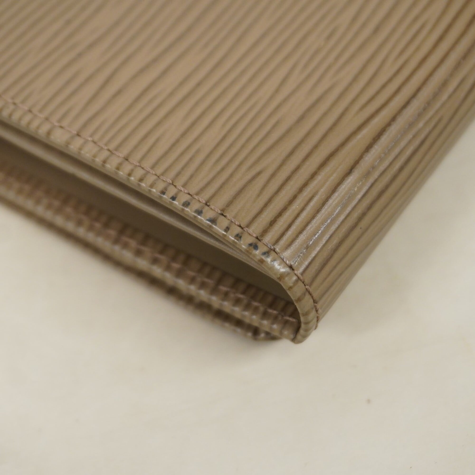 Louis Vuitton Gray Wallet (Bi-Fold) (Pre-Owned)