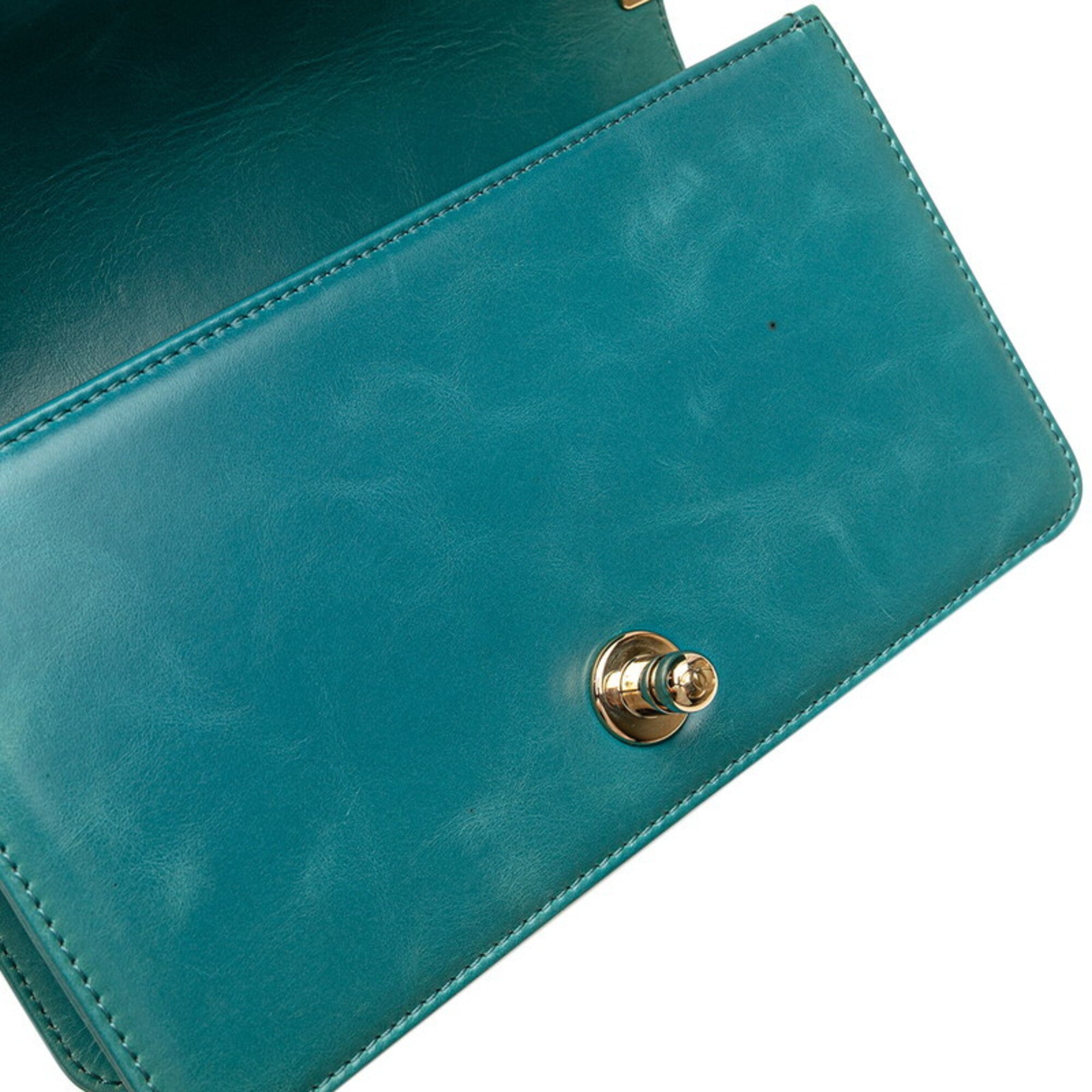 Chanel Blue Green Leather Shoulder Bag (Pre-Owned)