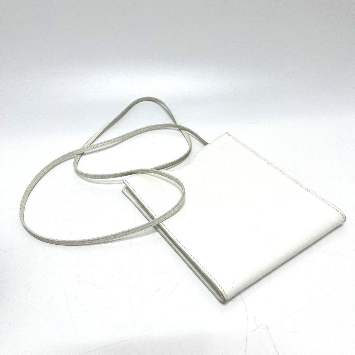 Hermes Onimaitou White Leather Pochette Shoulder Bag (Pre-Owned)