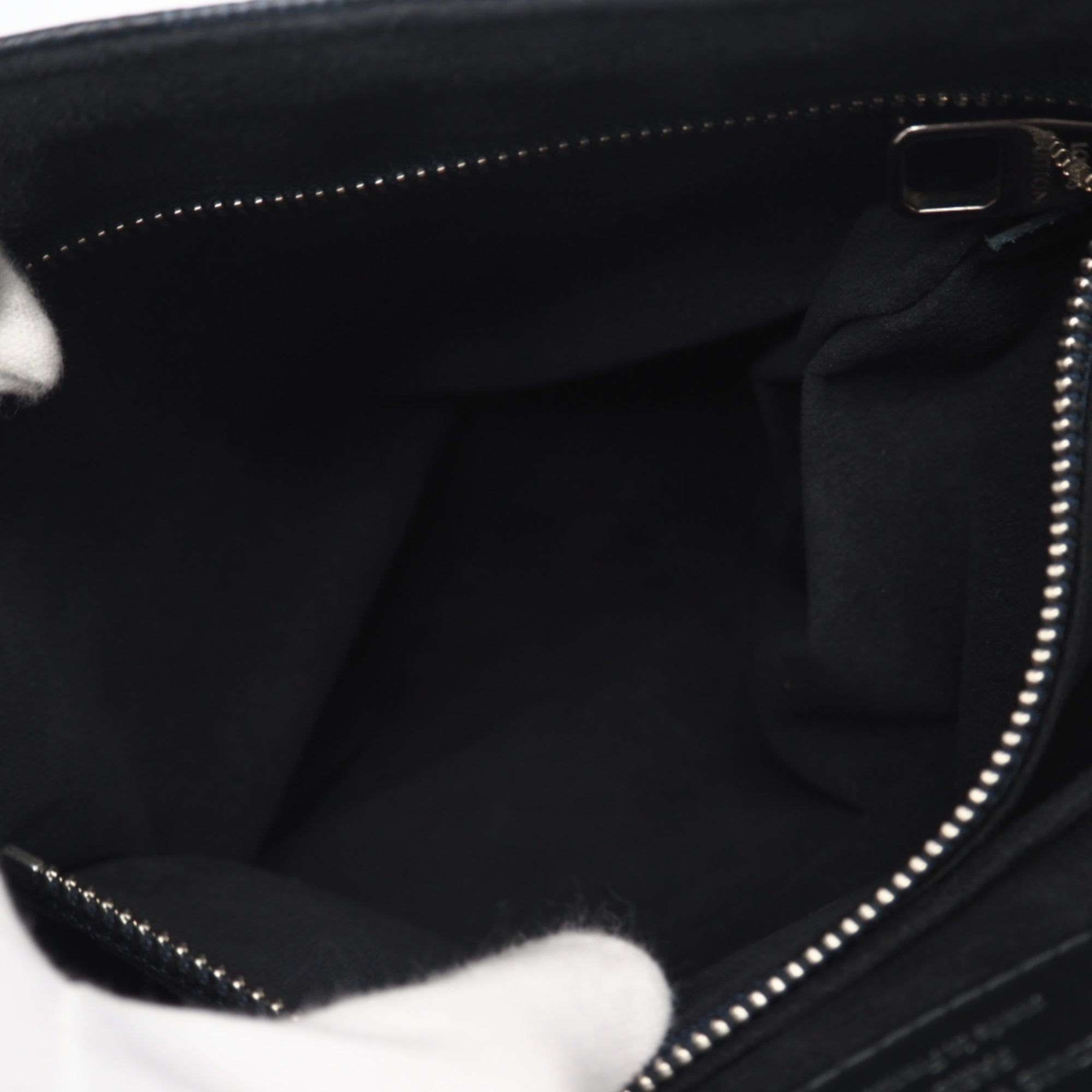 Louis Vuitton Black Gray Leather Shoulder Bag (Pre-Owned)