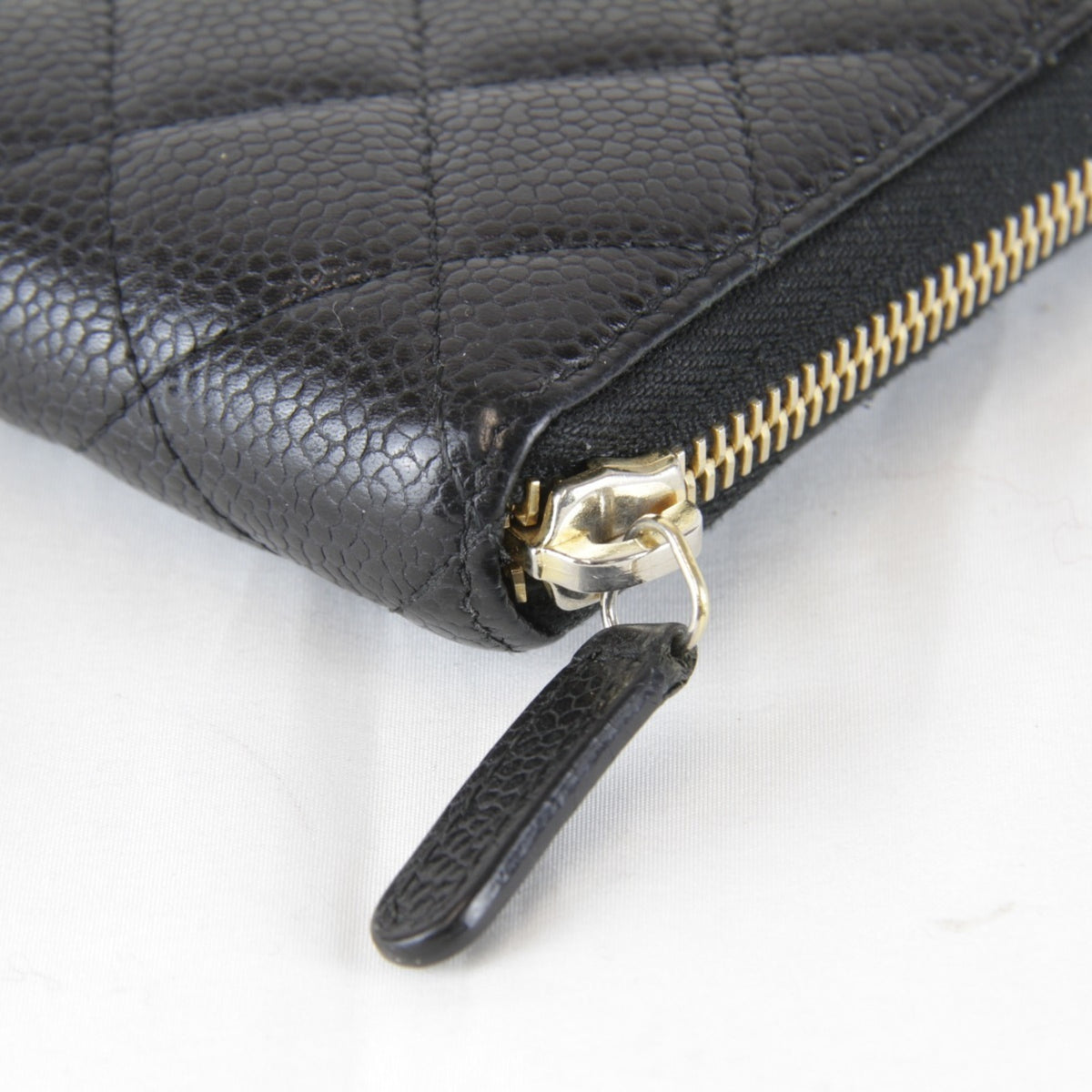 Chanel Black Leather Long Wallet (Bi-Fold) (Pre-Owned)