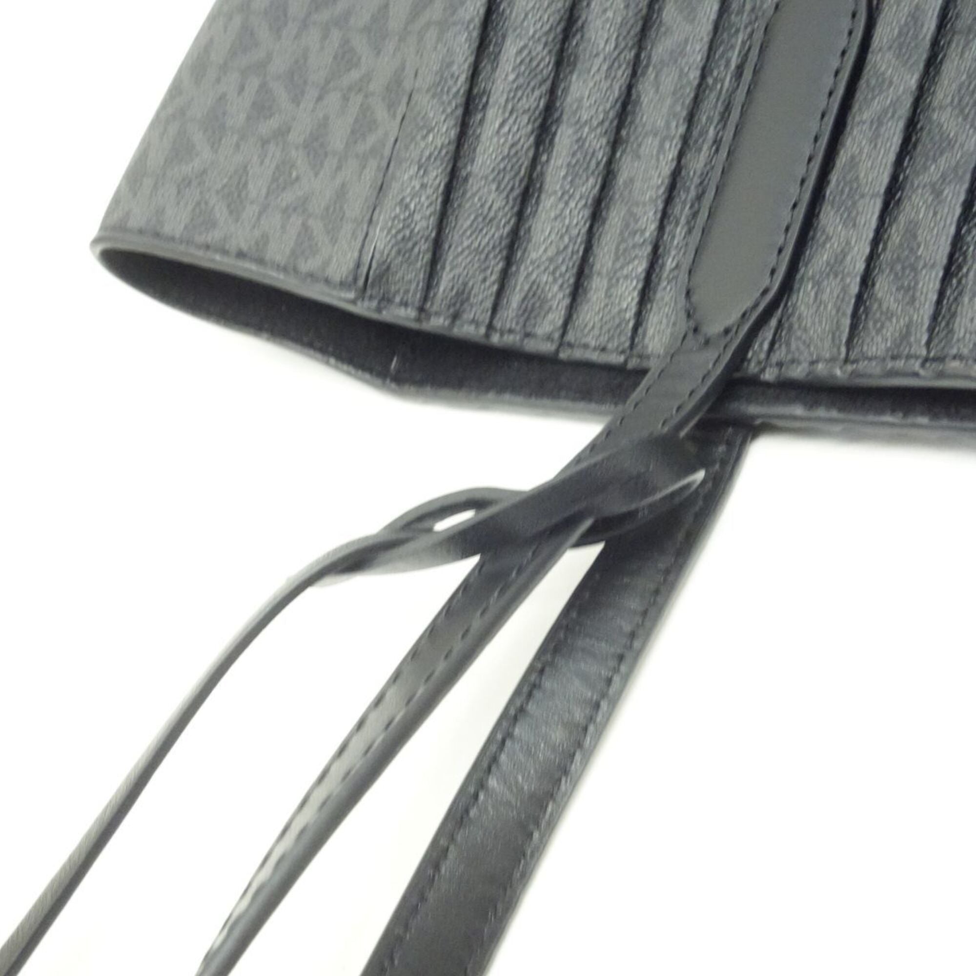 Michael Kors Black Tote Bag (Pre-Owned)