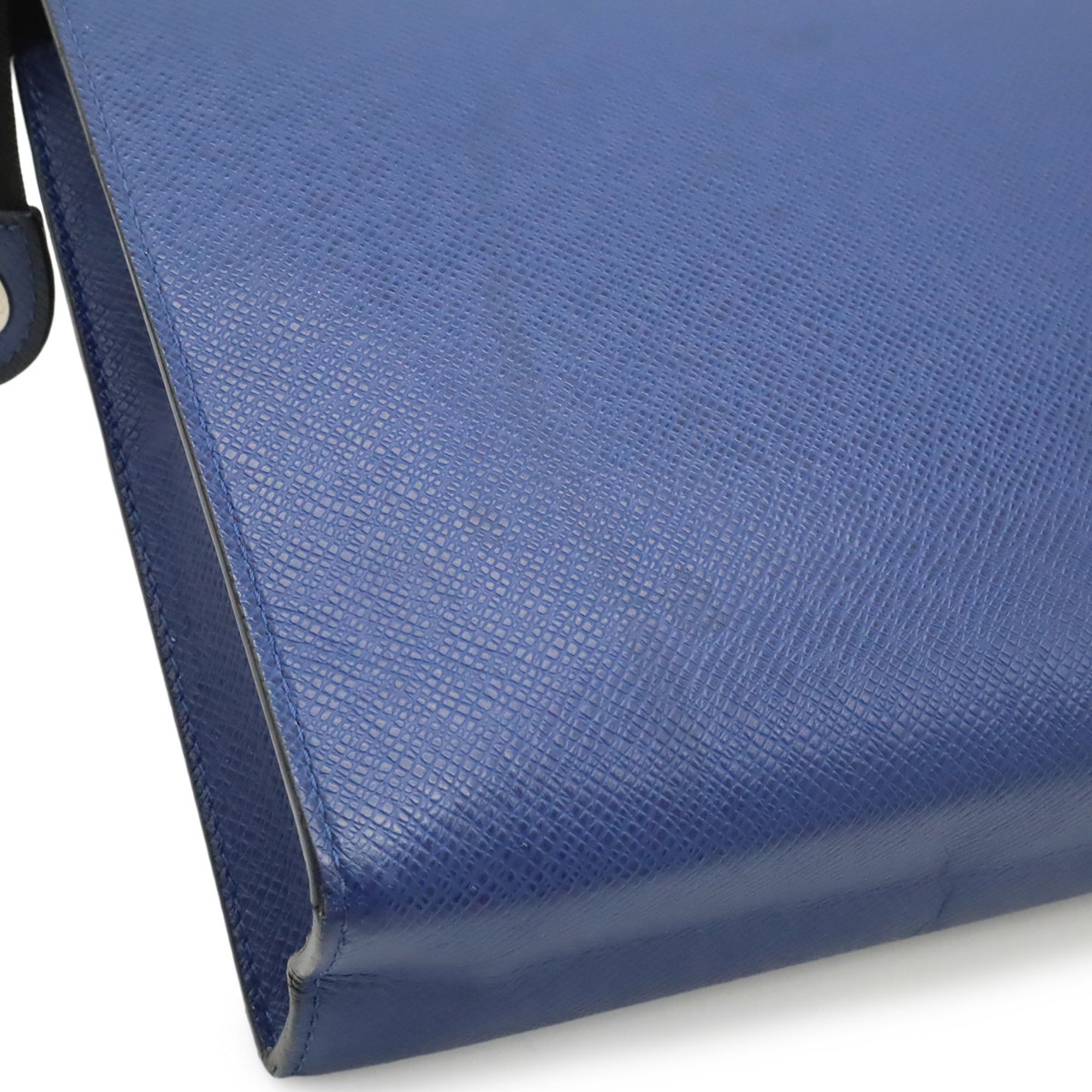 Louis Vuitton Blue Cobalt Taiga Leather Leather Clutch Bag Pochette (Pre-Owned)