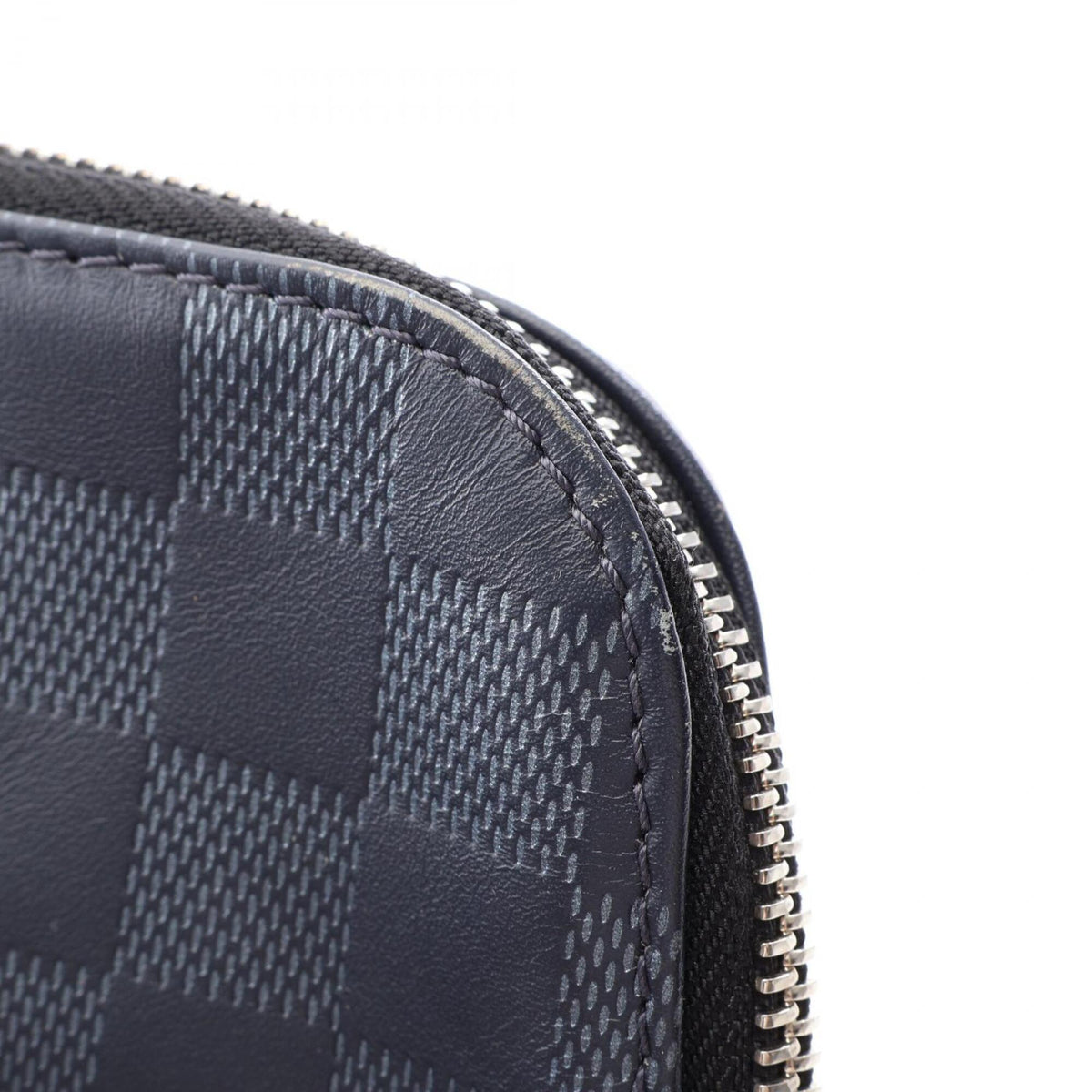 Louis Vuitton Navy Leather Fanny Pack Handbag (Pre-Owned)