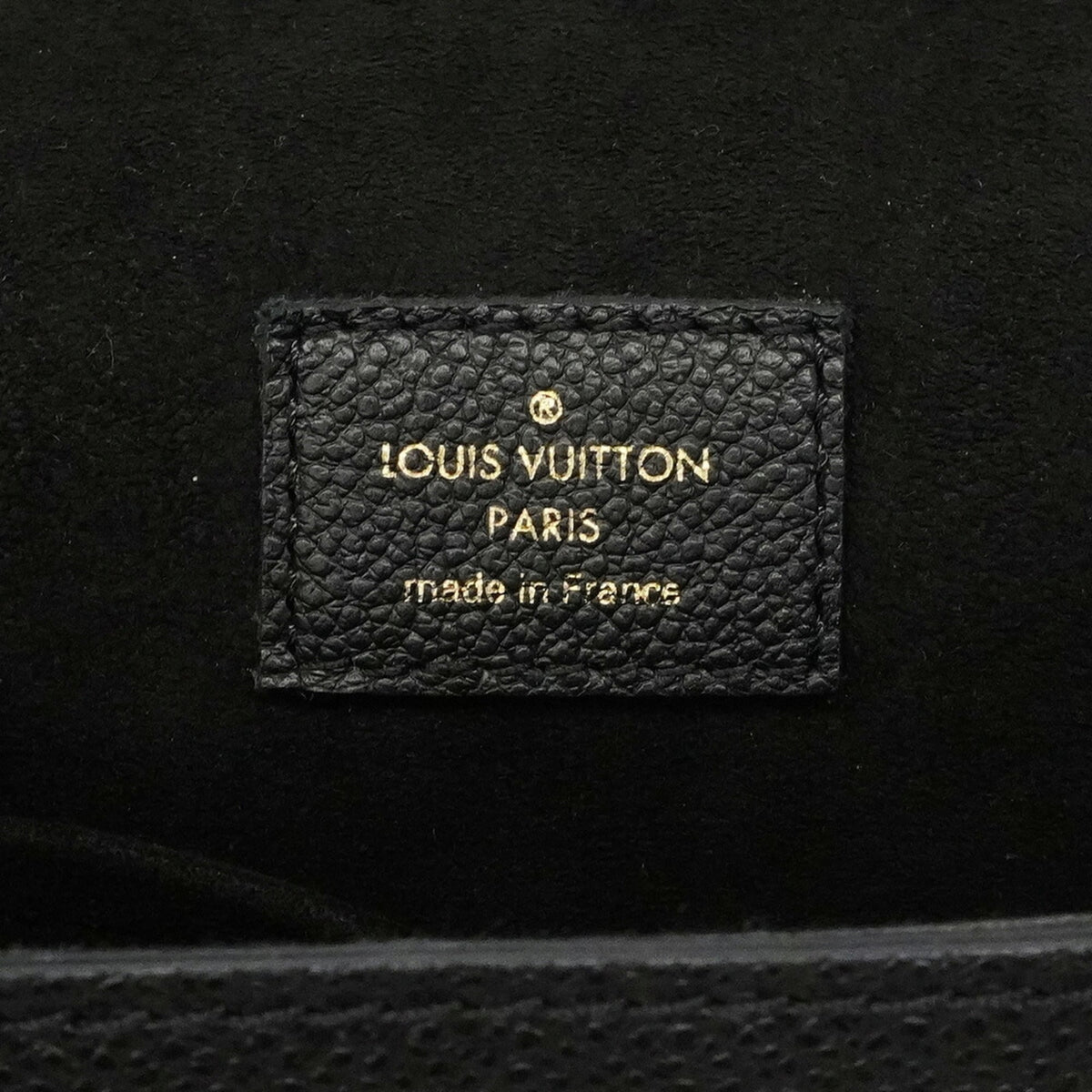 Louis Vuitton Noir Shoulder Bag (Pre-Owned)