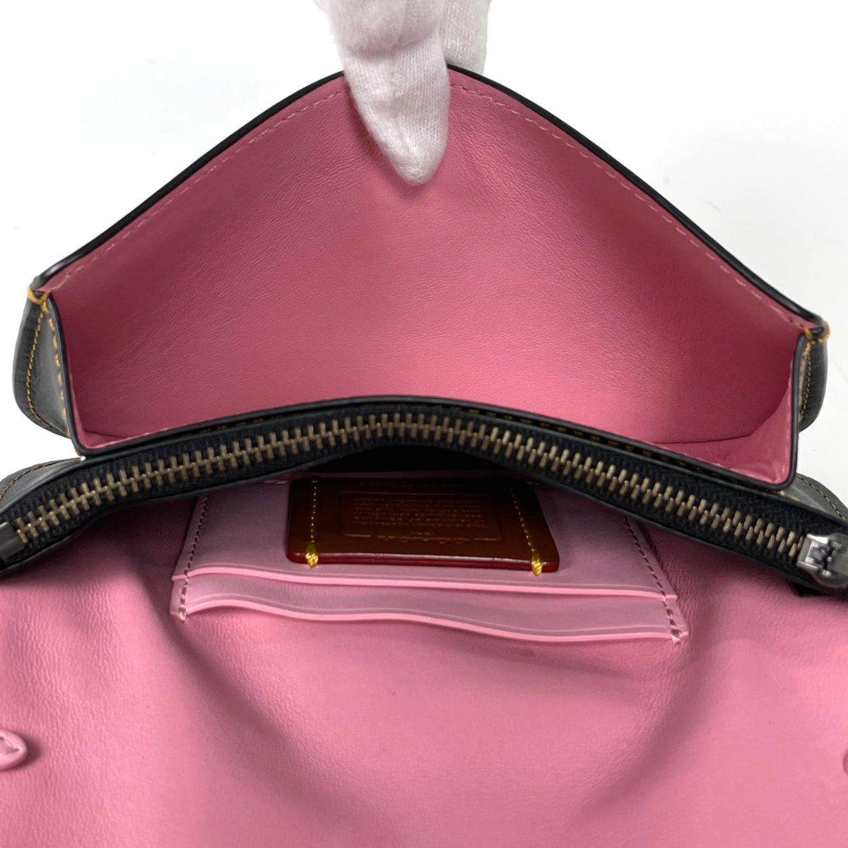 Coach Black Multi-Color Leather Clutch Bag (Pre-Owned)