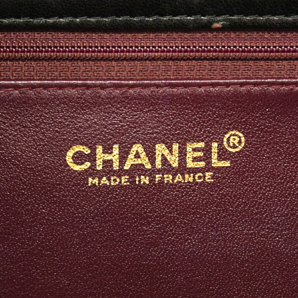 Chanel Black Leather Shoulder Bag (Pre-Owned)