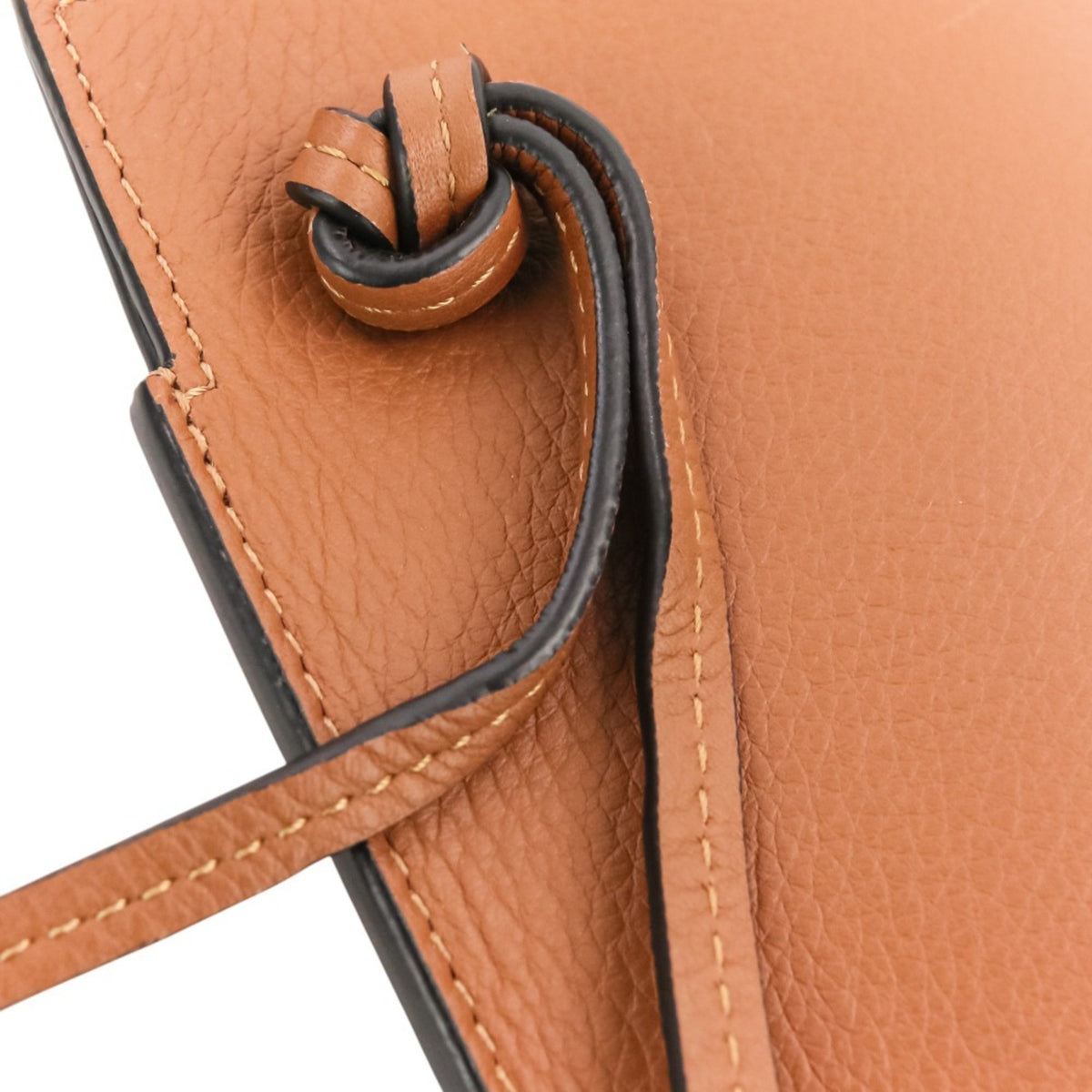 Loewe Brown Shoulder Bag (Pre-Owned)
