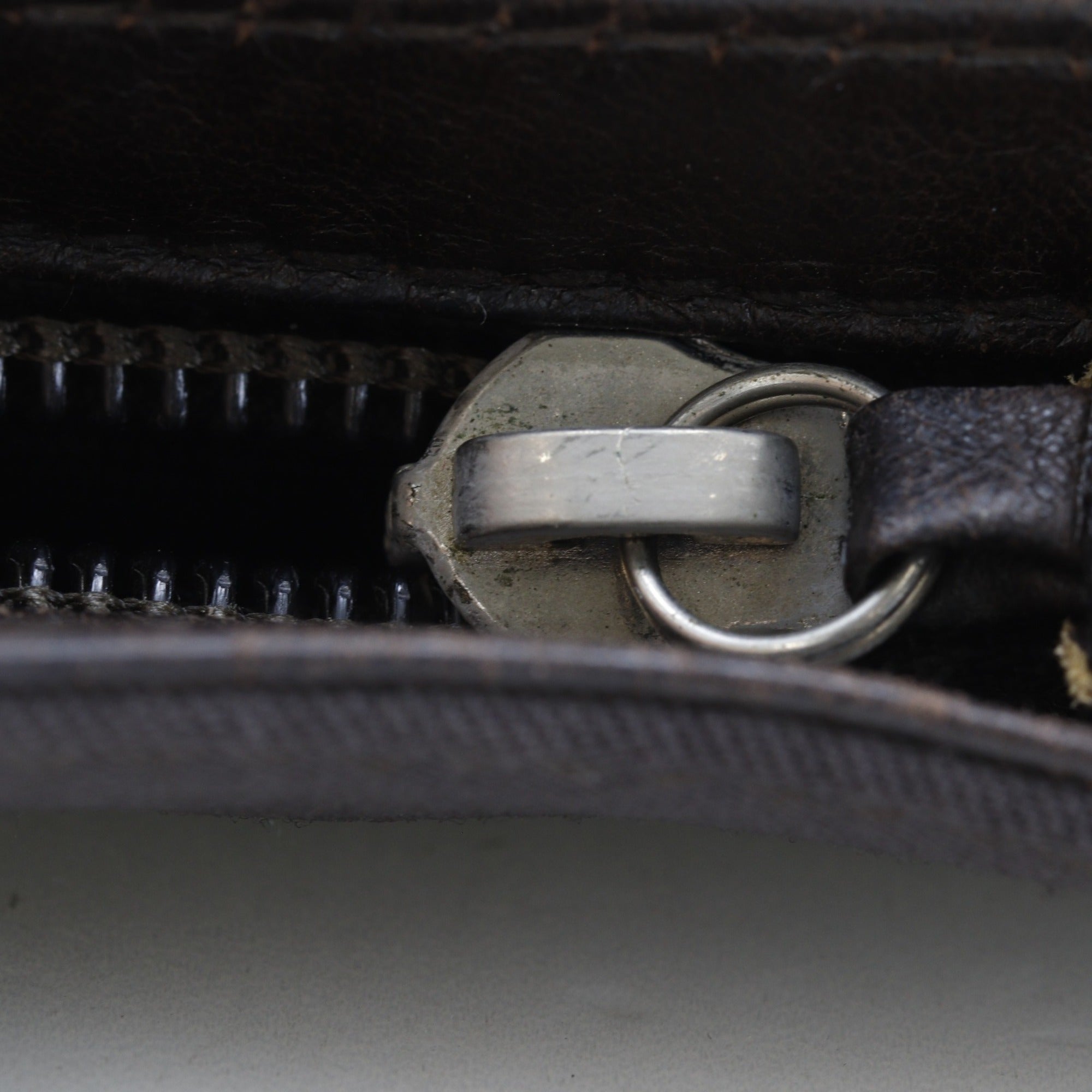 Salvatore Ferragamo Brown Nylon Canvas Shoulder Bag (Pre-Owned)
