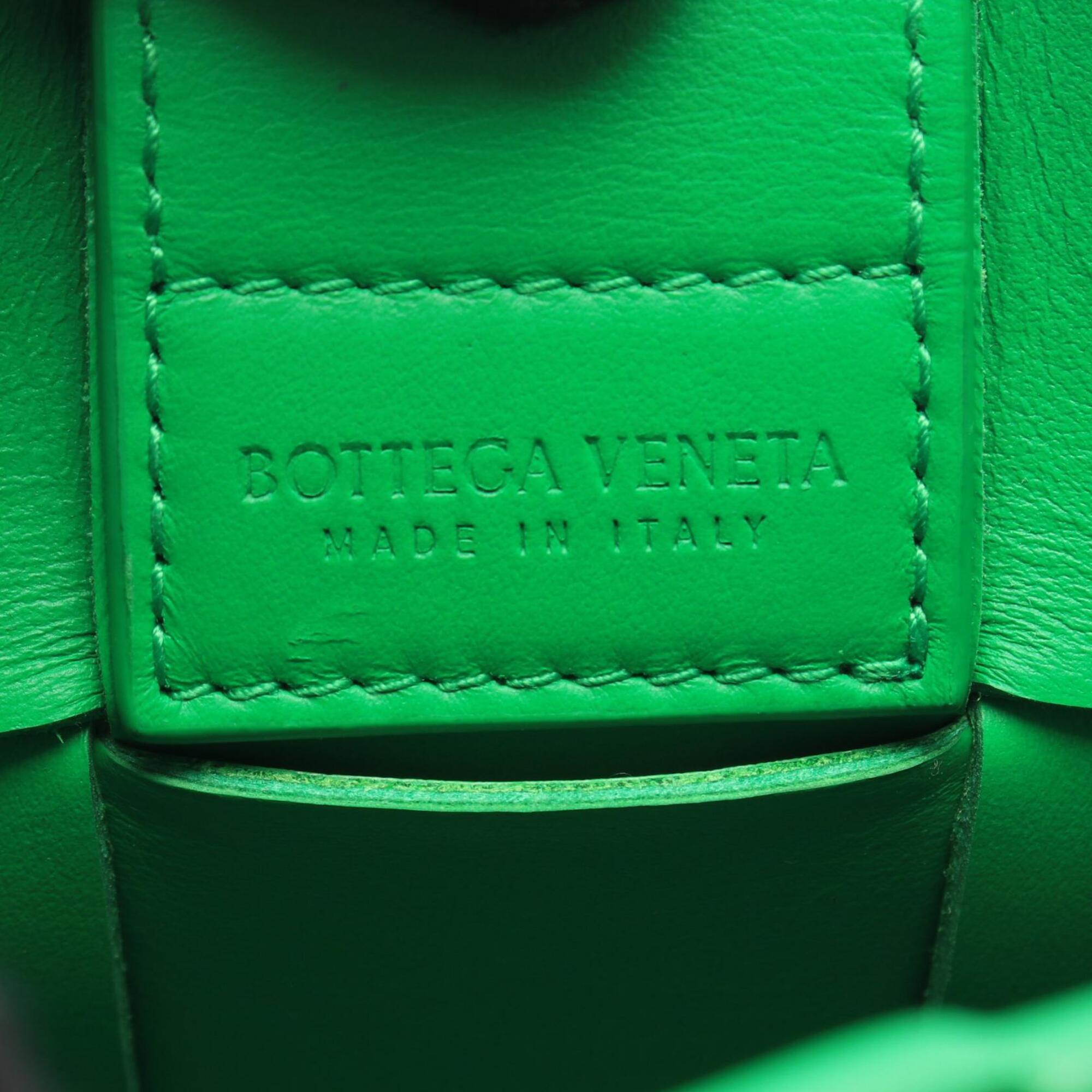 Bottega Veneta Green Leather Crossbody Bag Shoulder Bag (Pre-Owned)