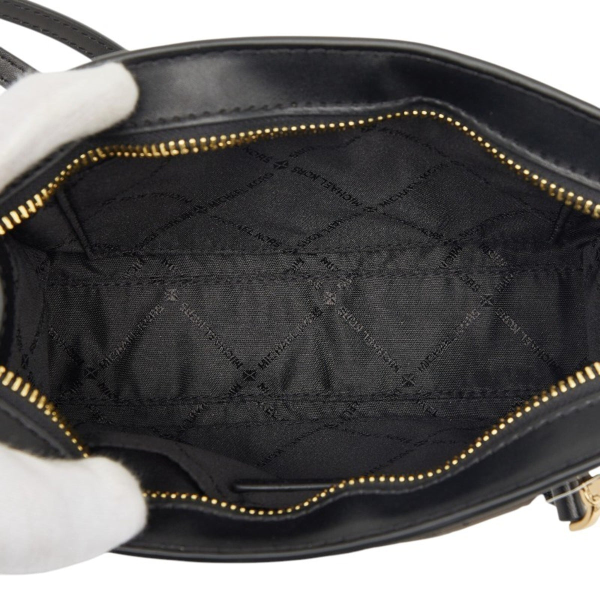 Michael Kors Black Leather Shoulder Bag (Pre-Owned)