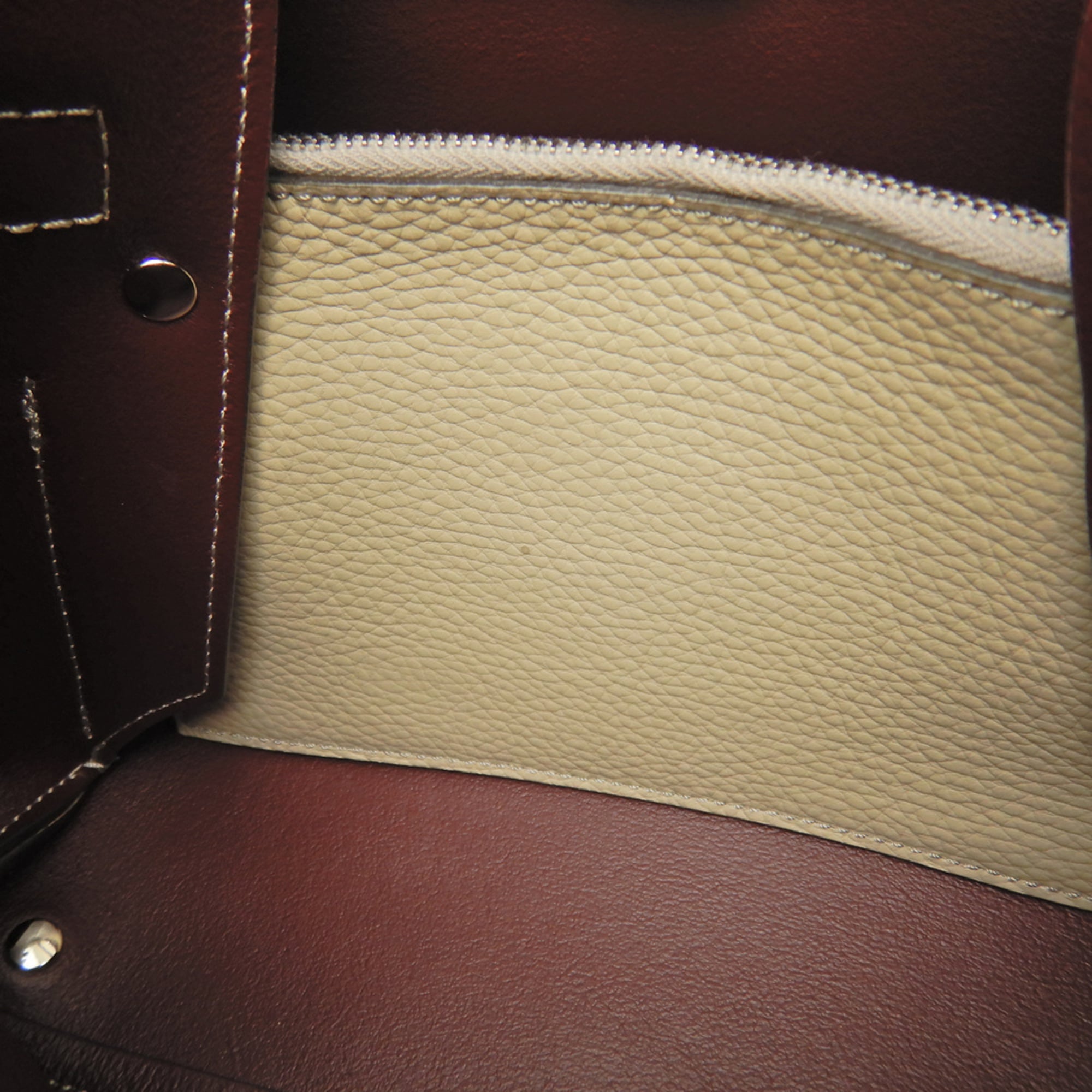 Tod's Brown Leather Handbag (Pre-Owned)