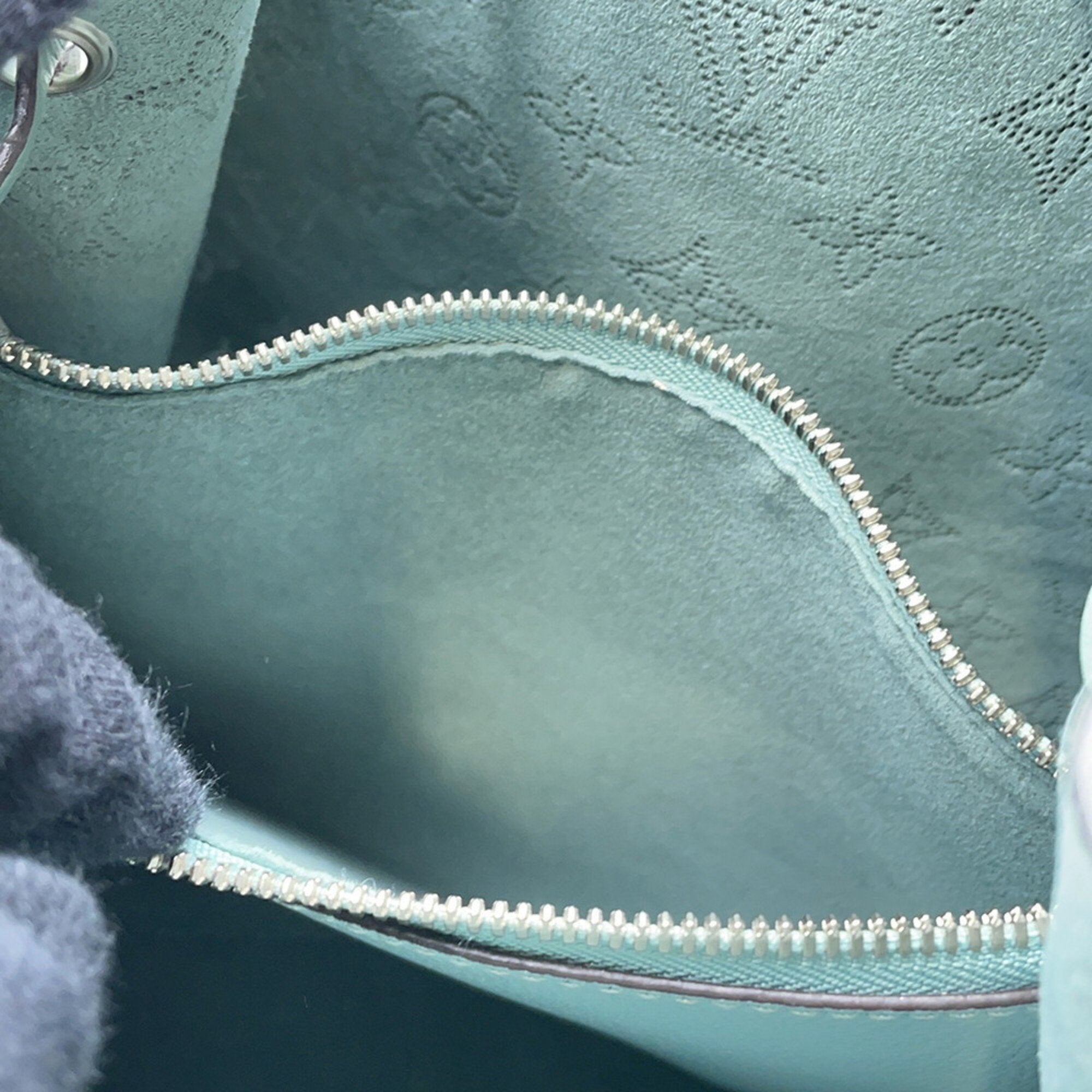 Louis Vuitton Light Blue Monogram Mahina Leather Handbag Shoulder Bag (Pre-Owned)