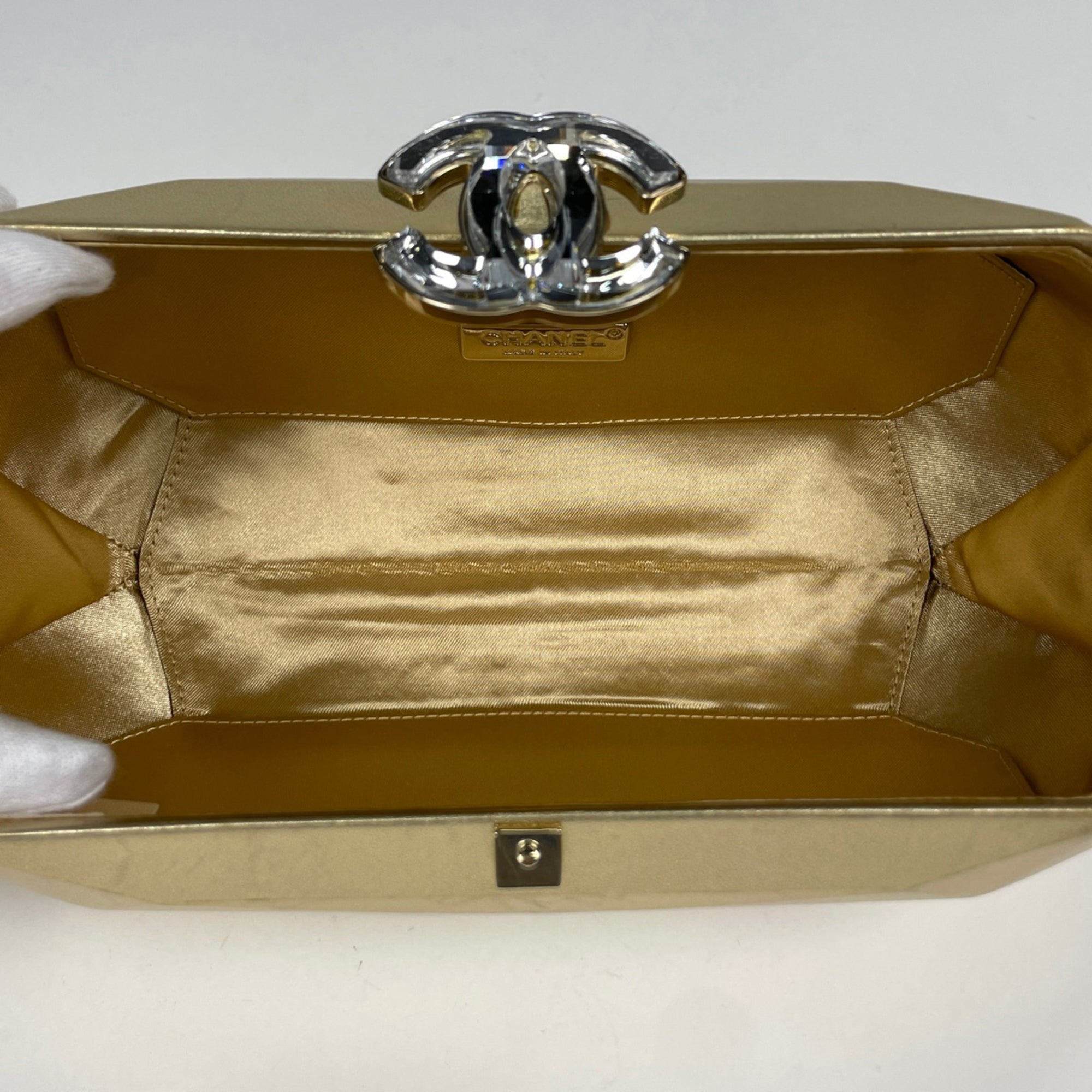Chanel Gold Leather Clutch Bag (Pre-Owned)