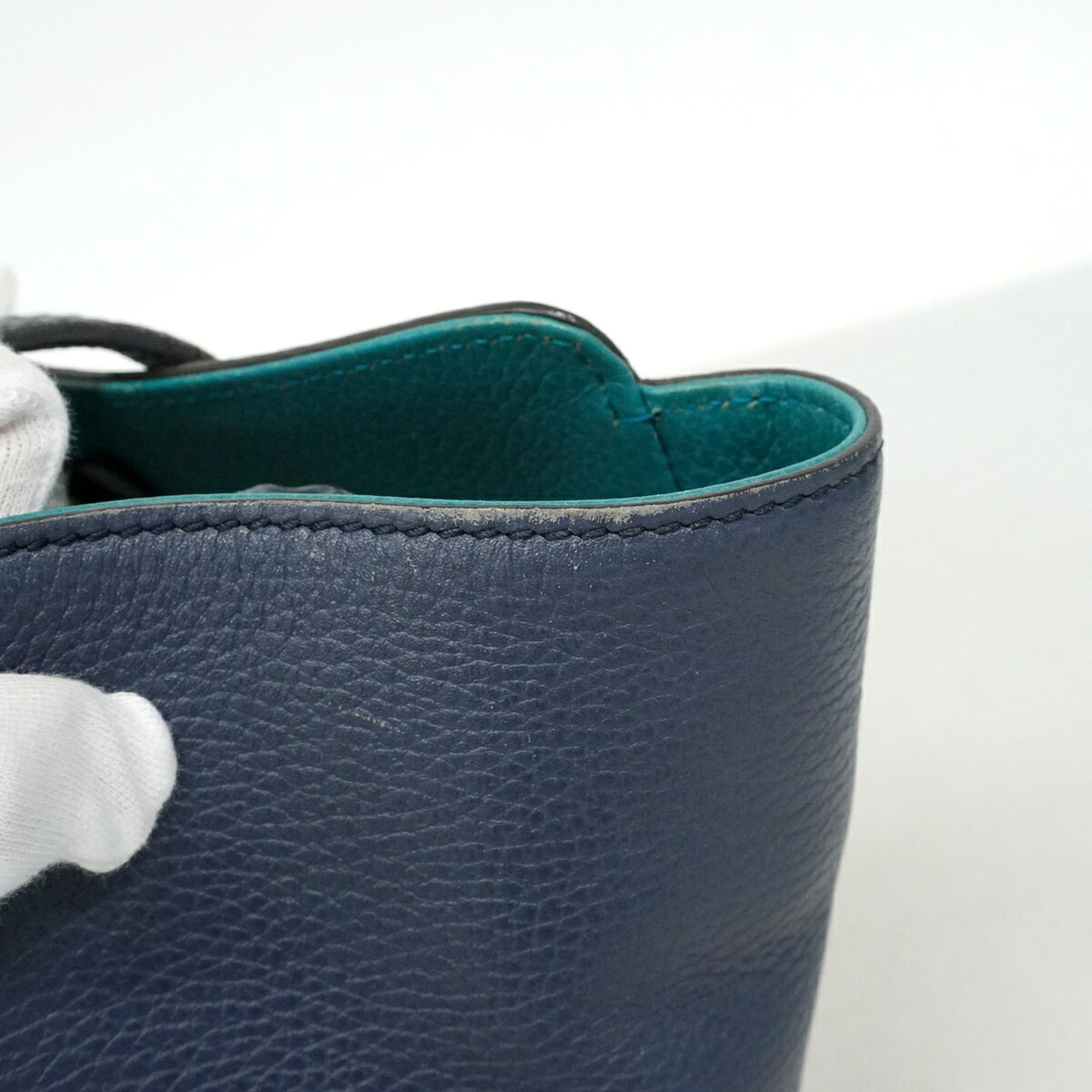 Gucci Navy Leather Tote Bag (Pre-Owned)