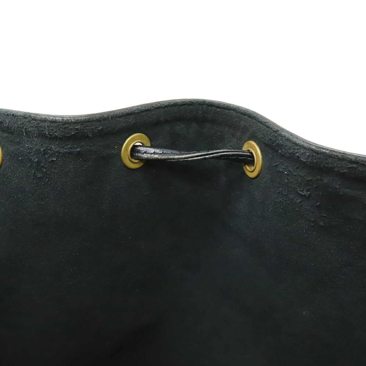 Louis Vuitton Black Noir Epi Leather Shoulder Bag (Pre-Owned)