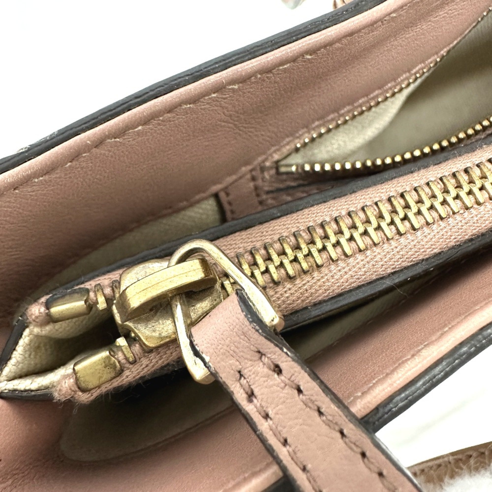 Gucci Beige Patent Leather Tote Bag (Pre-Owned)