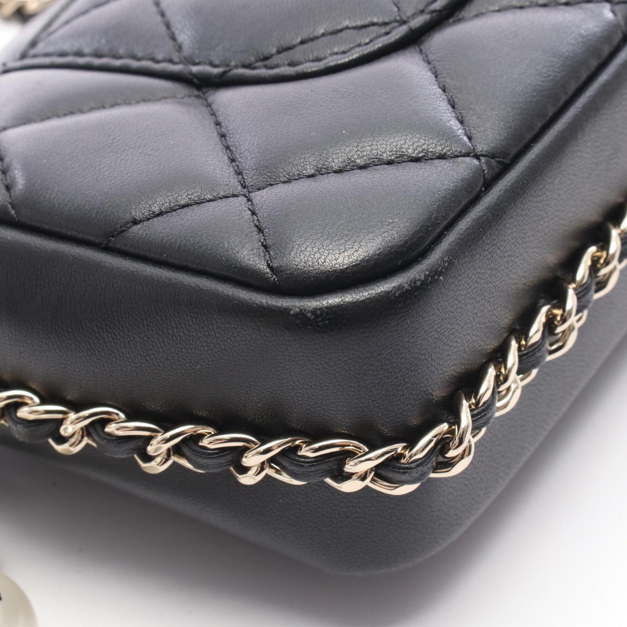 Chanel Black Leather Handbag Shoulder Bag (Pre-Owned)