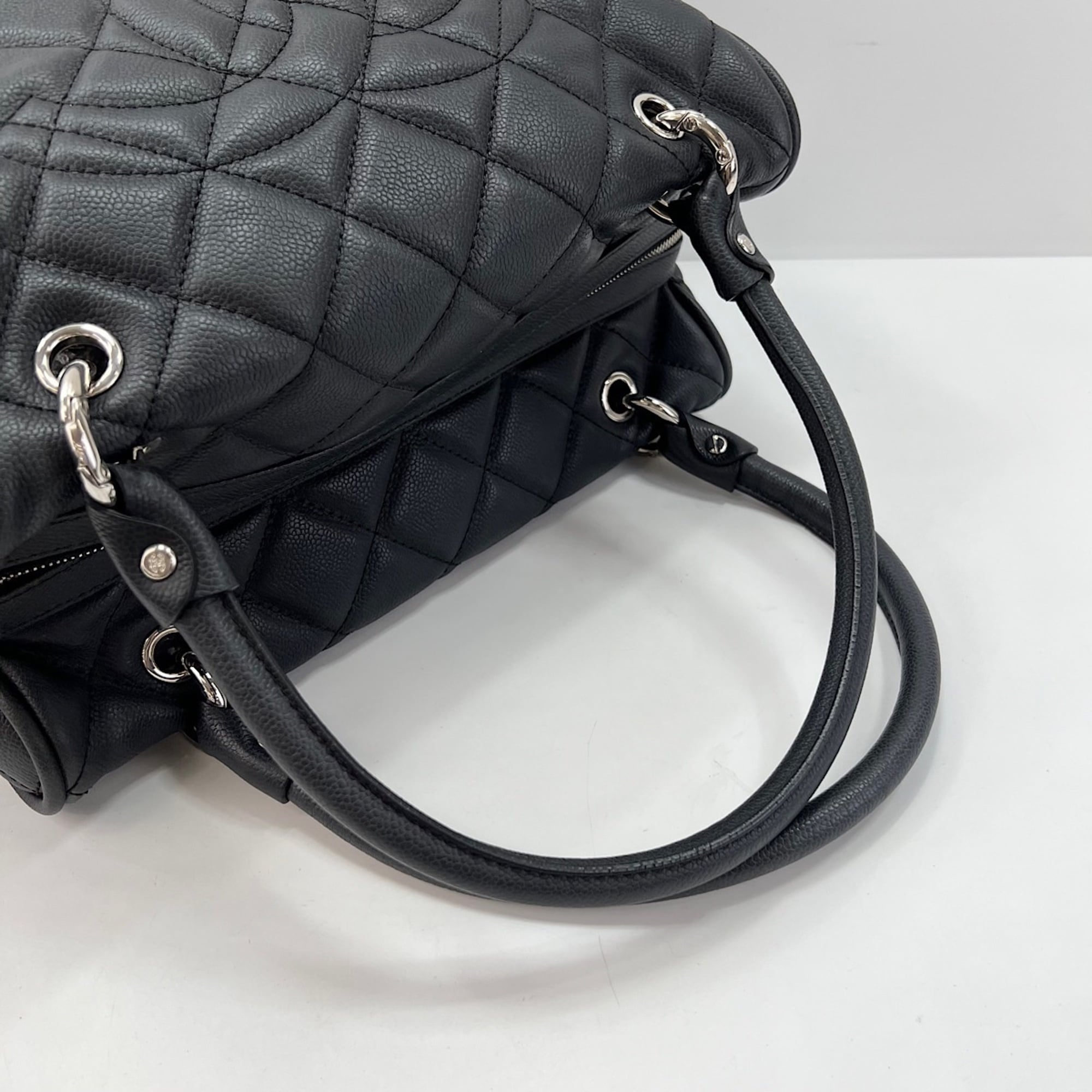 Chanel Matelasse Black Handbag (Pre-Owned)